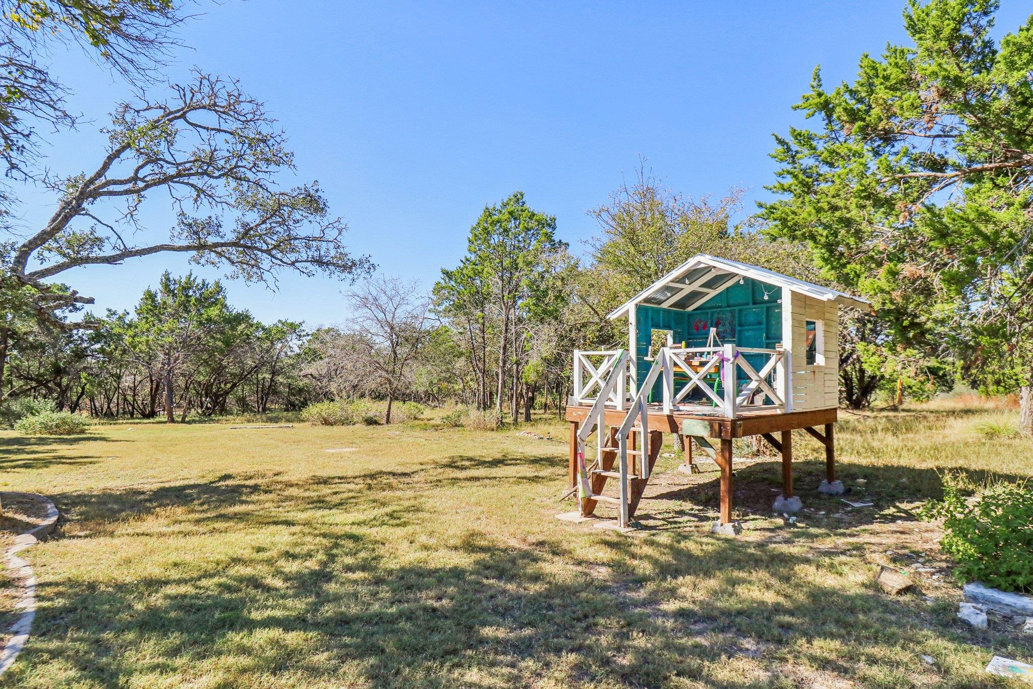 205 Northwood Hills Dr Dr, Fredericksburg, TX 78624