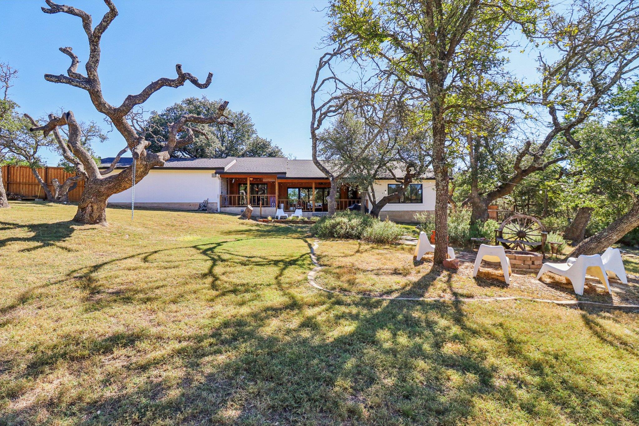205 Northwood Hills Dr Dr, Fredericksburg, TX 78624