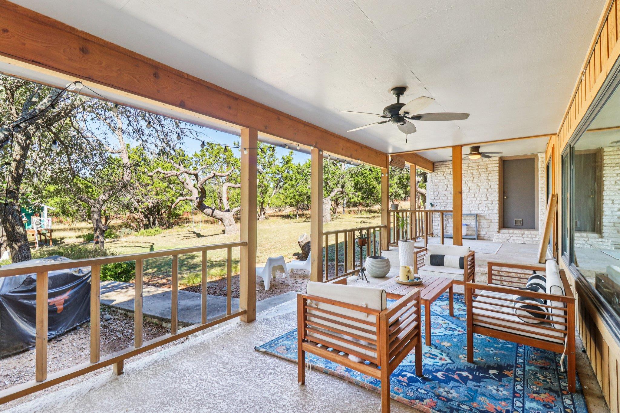 205 Northwood Hills Dr Dr, Fredericksburg, TX 78624