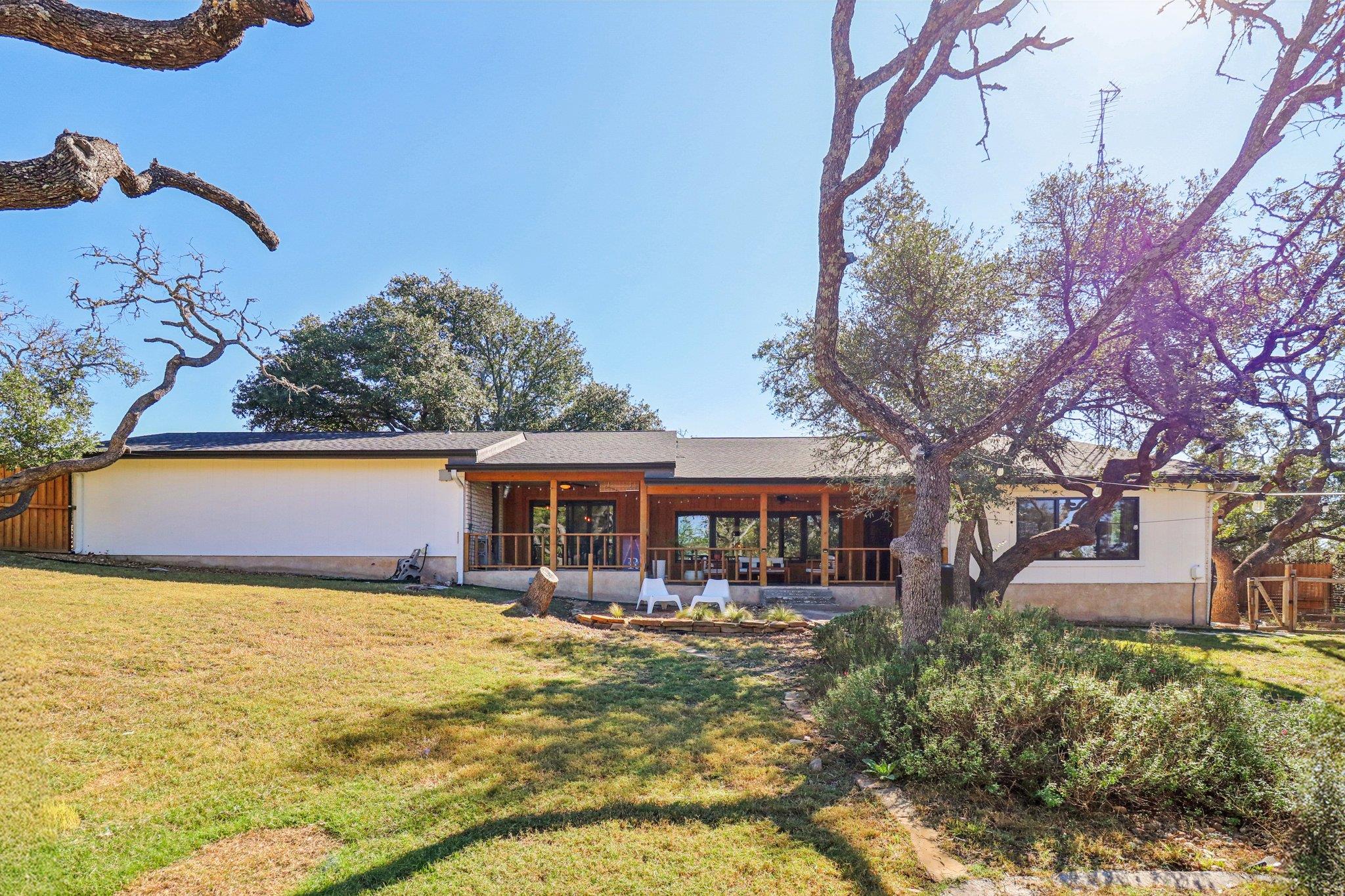 205 Northwood Hills Dr Dr, Fredericksburg, TX 78624