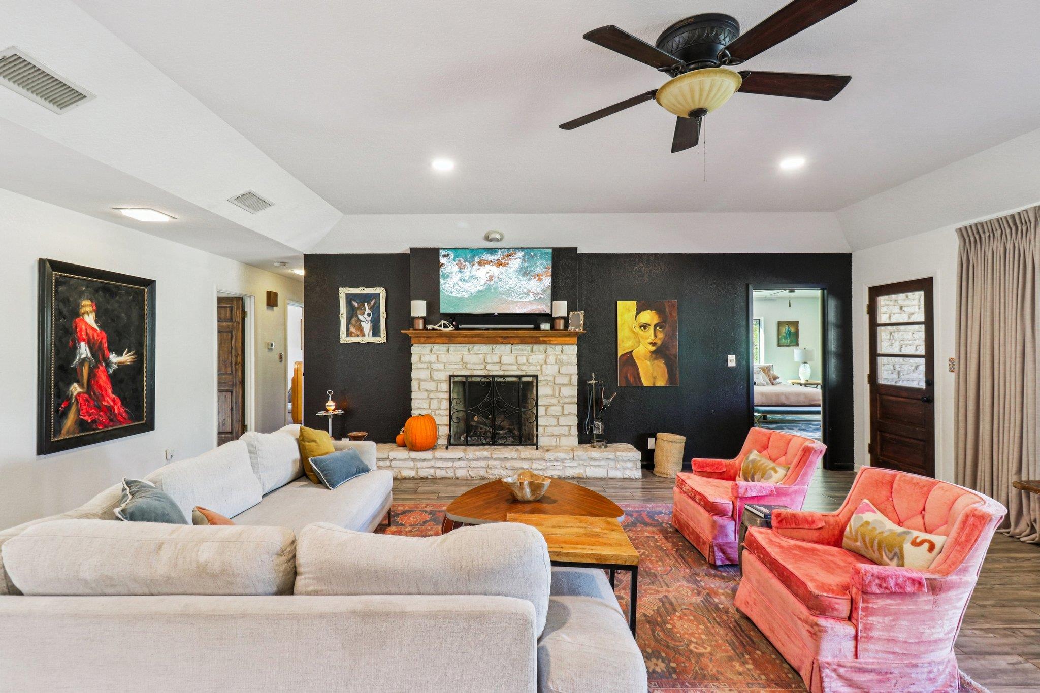 205 Northwood Hills Dr Dr, Fredericksburg, TX 78624