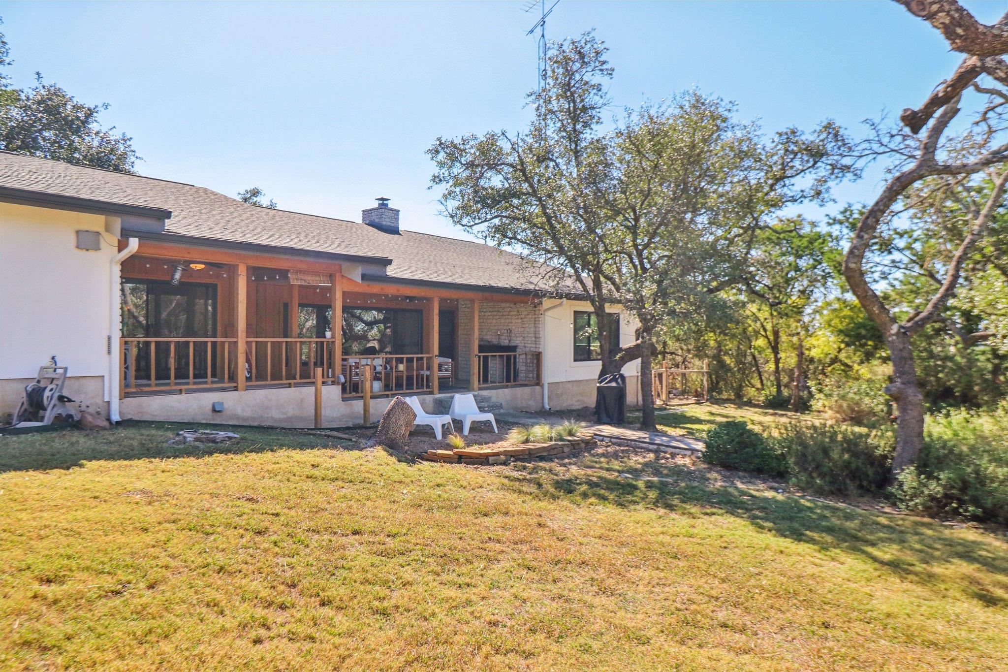 205 Northwood Hills Dr Dr, Fredericksburg, TX 78624