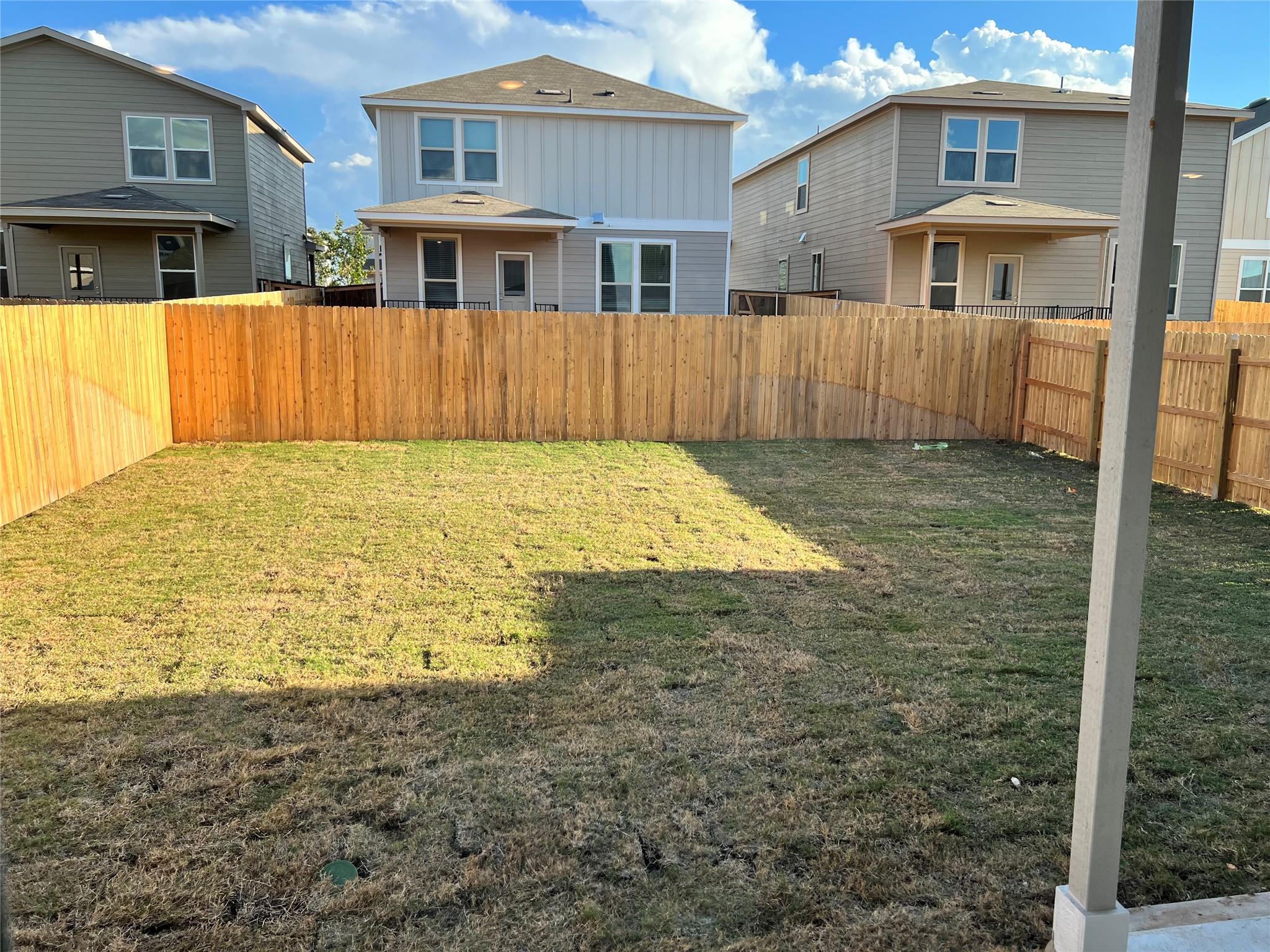 404 Stone Water Ln, Jarrell, TX 76537