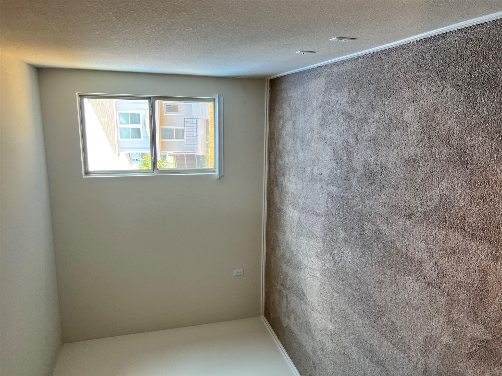 404 Stone Water Ln, Jarrell, TX 76537