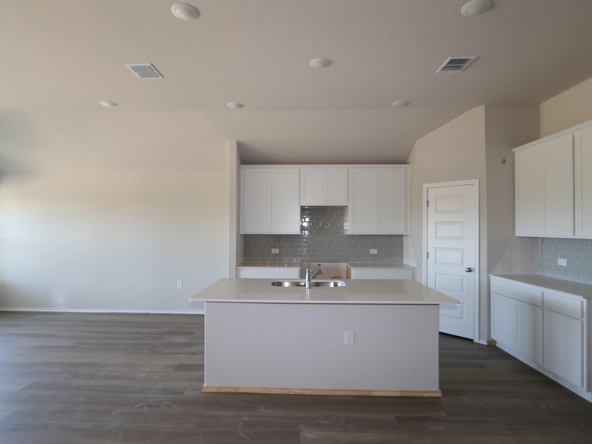 9204 Furman Dr, Austin, TX 78747