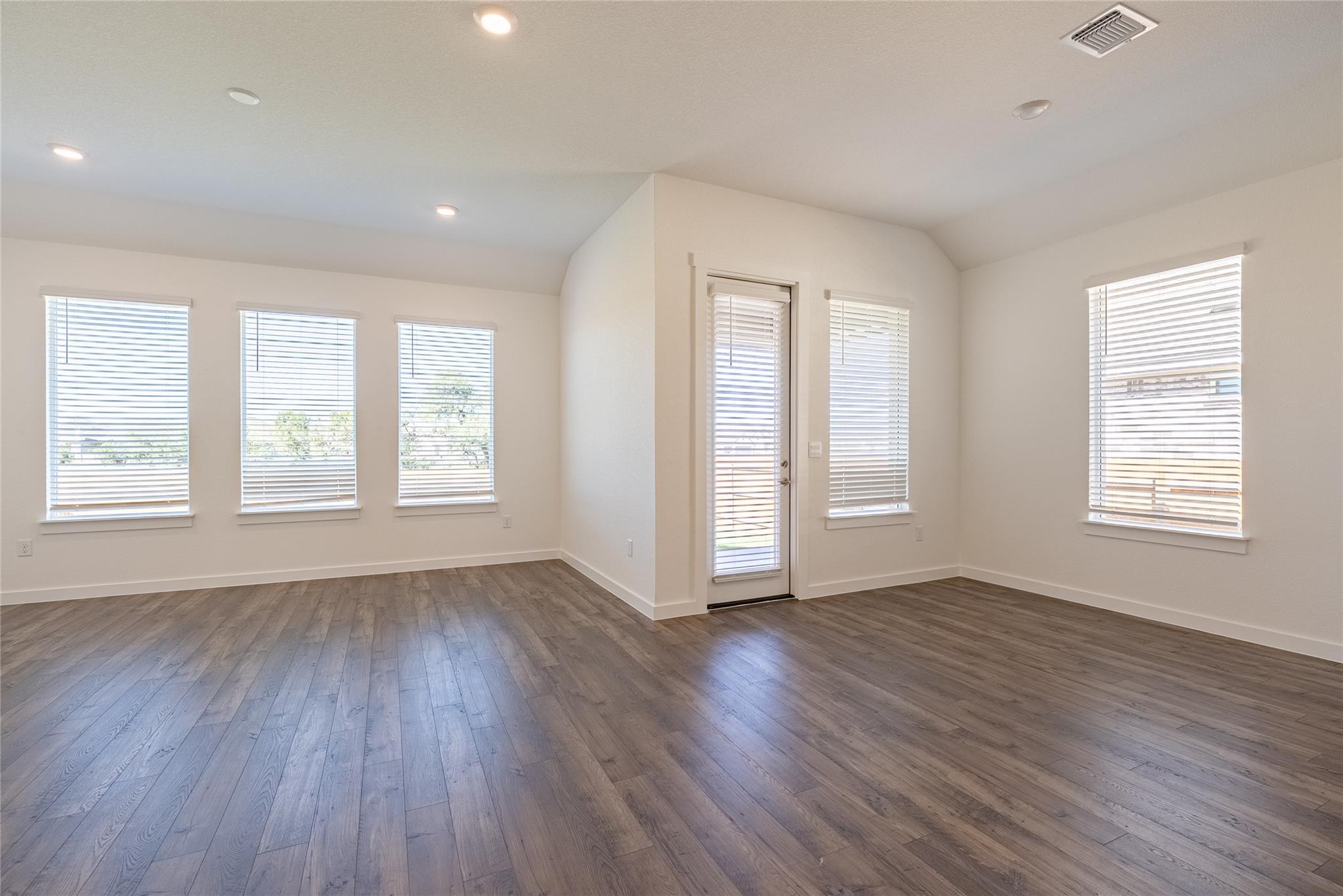 1905 Crooked Creek St, Leander, TX 78641