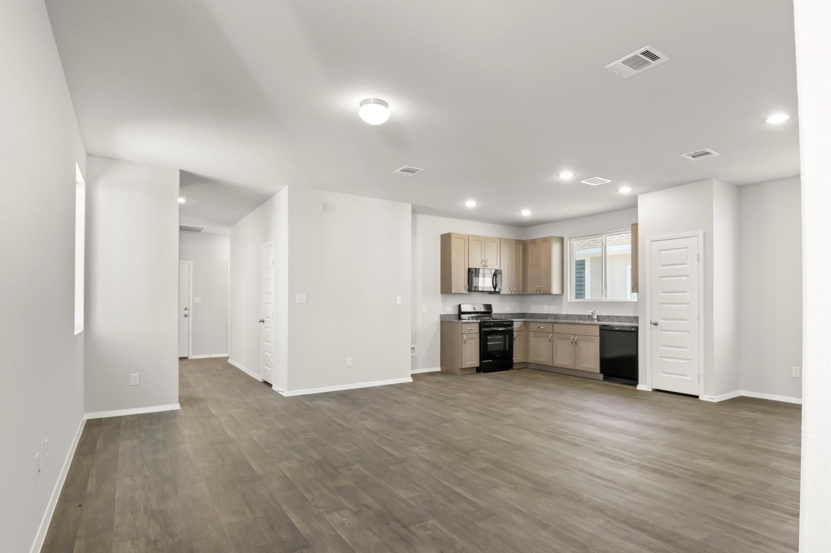 149 Daylily Dr, Elgin, TX 78621