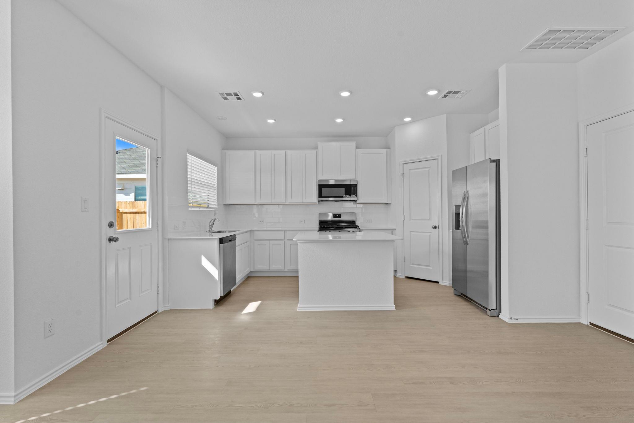 937 Soapstone Pass, Maxwell, TX 78656