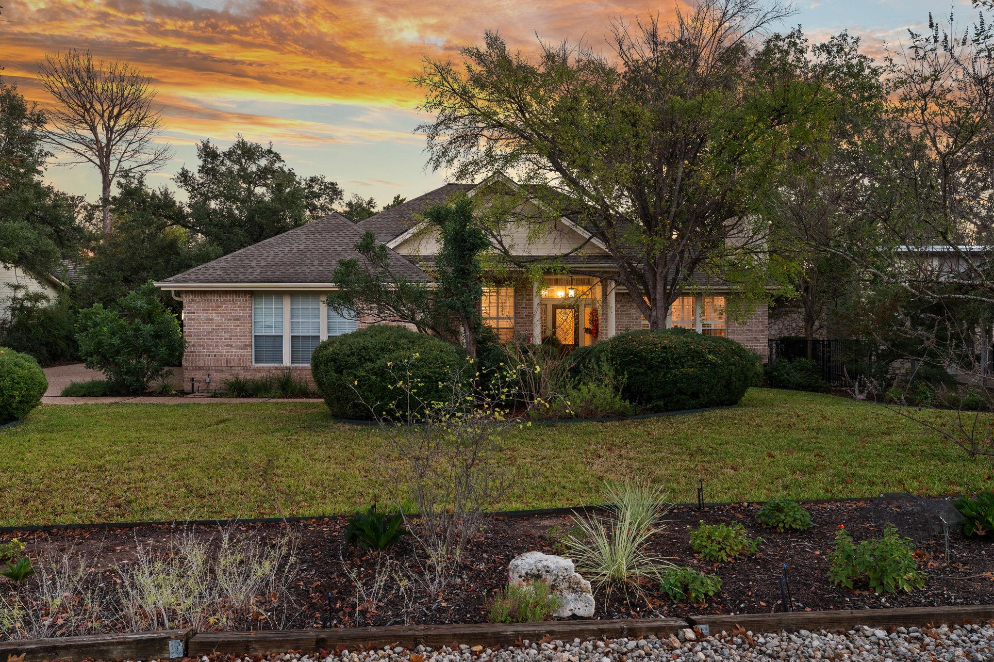 603 Flamingo Blvd, Lakeway, TX 78734