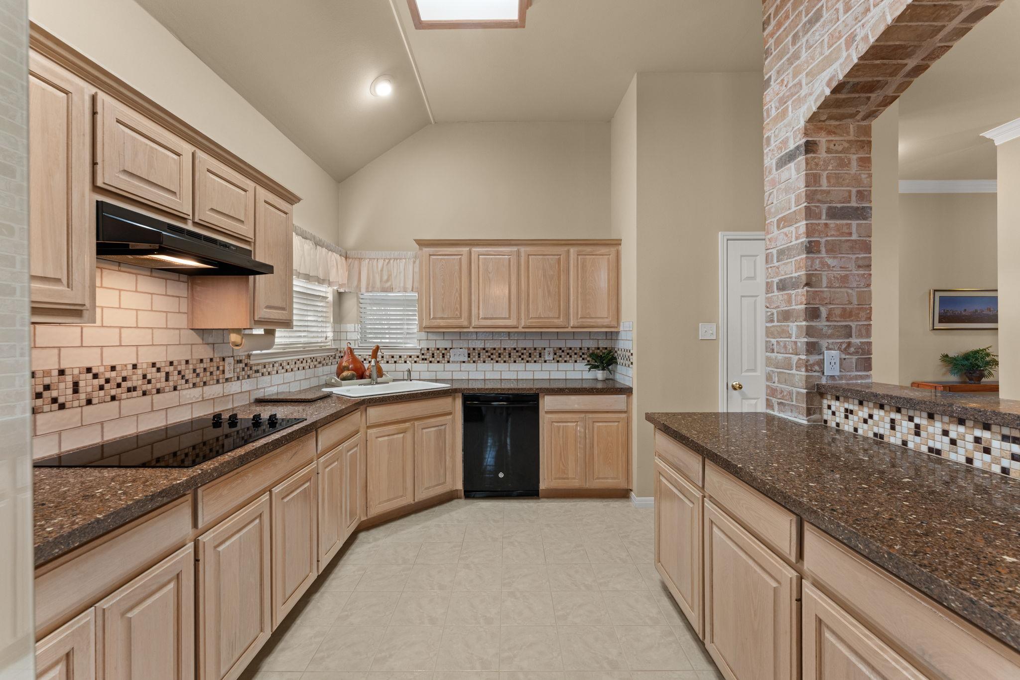 603 Flamingo Blvd, Lakeway, TX 78734