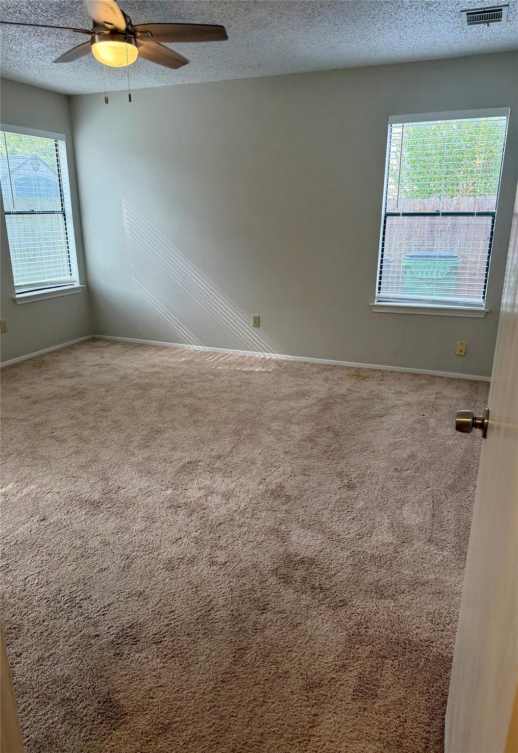 1707 Honeysuckle Ln, Round Rock, TX 78664