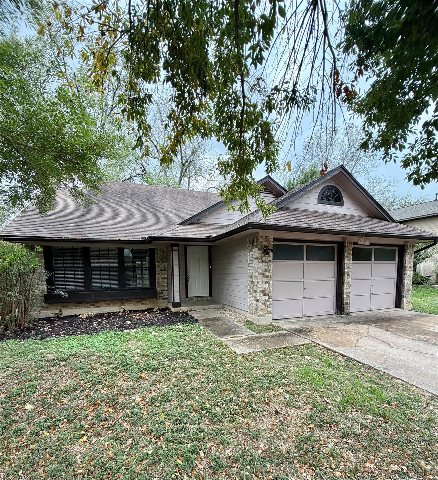 1707 Honeysuckle Ln, Round Rock, TX 78664