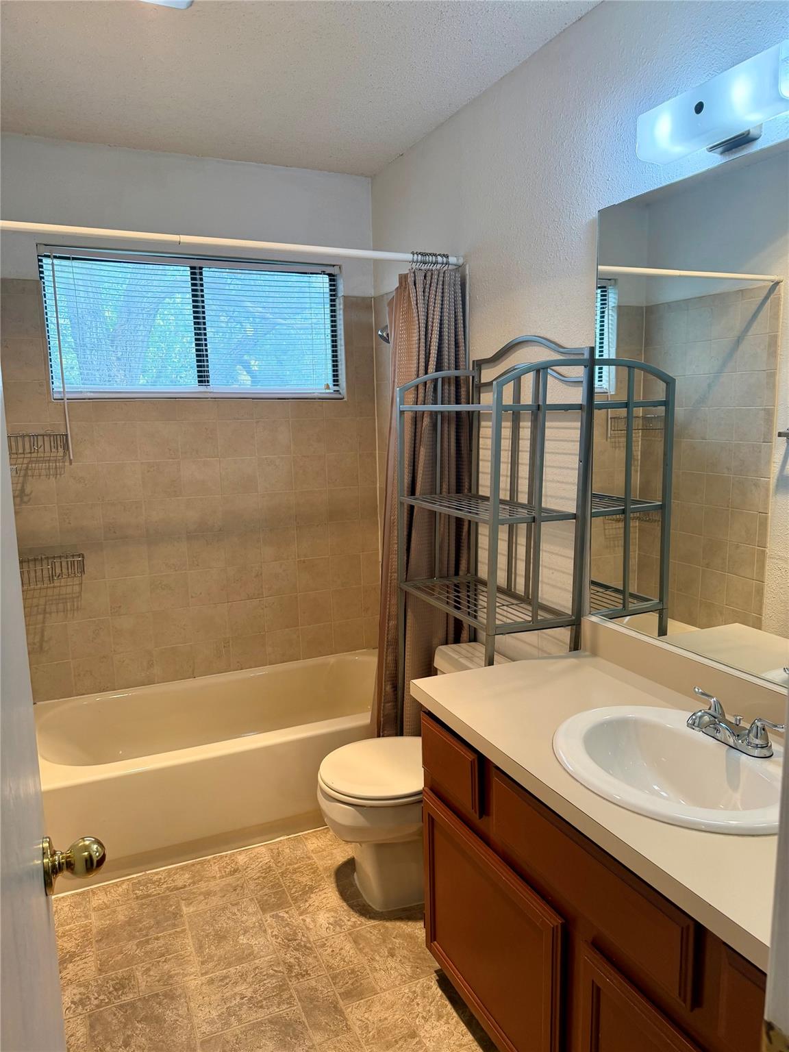 1707 Honeysuckle Ln, Round Rock, TX 78664