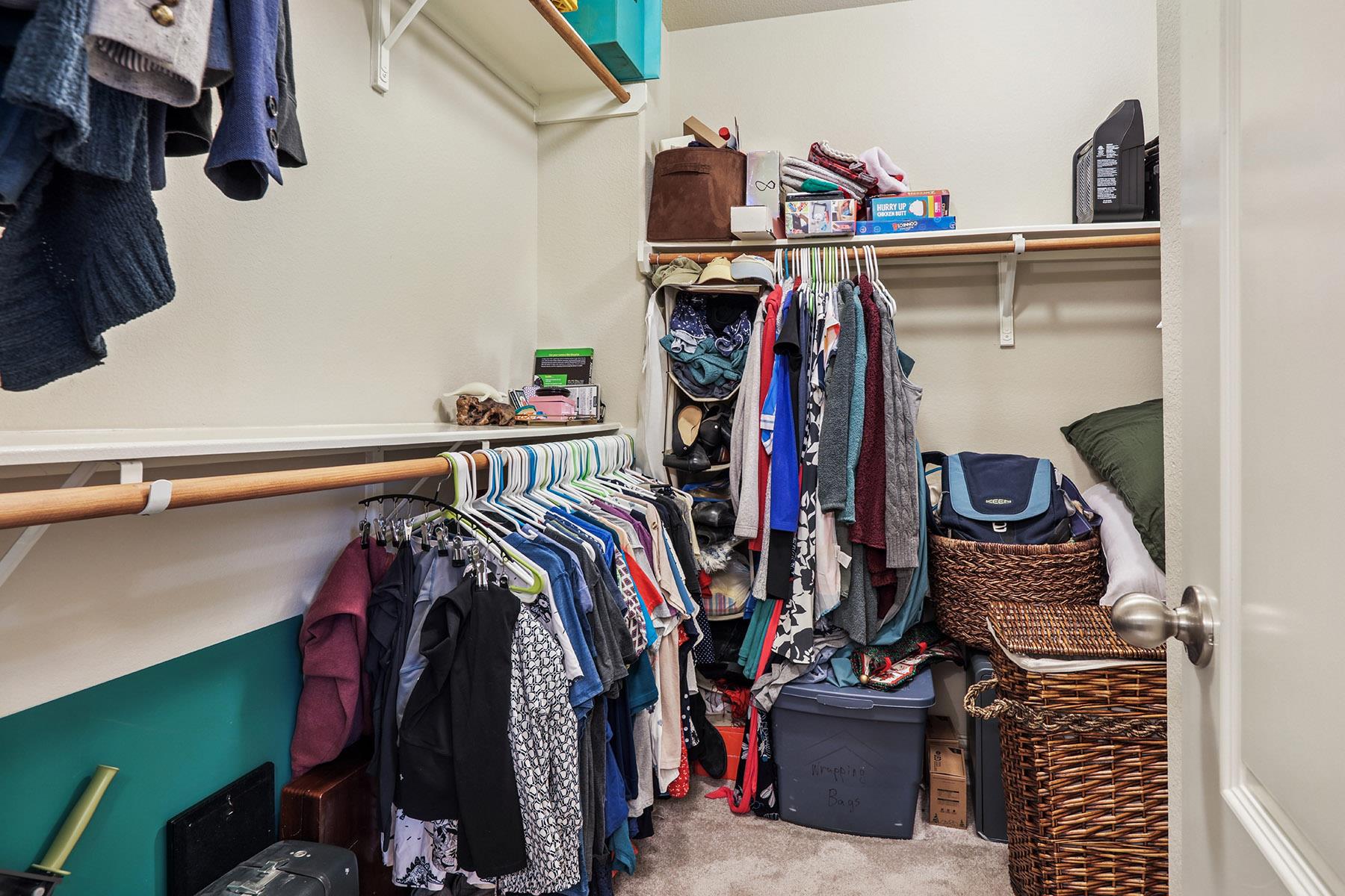 1105 Irina Cv, Hutto, TX 78634