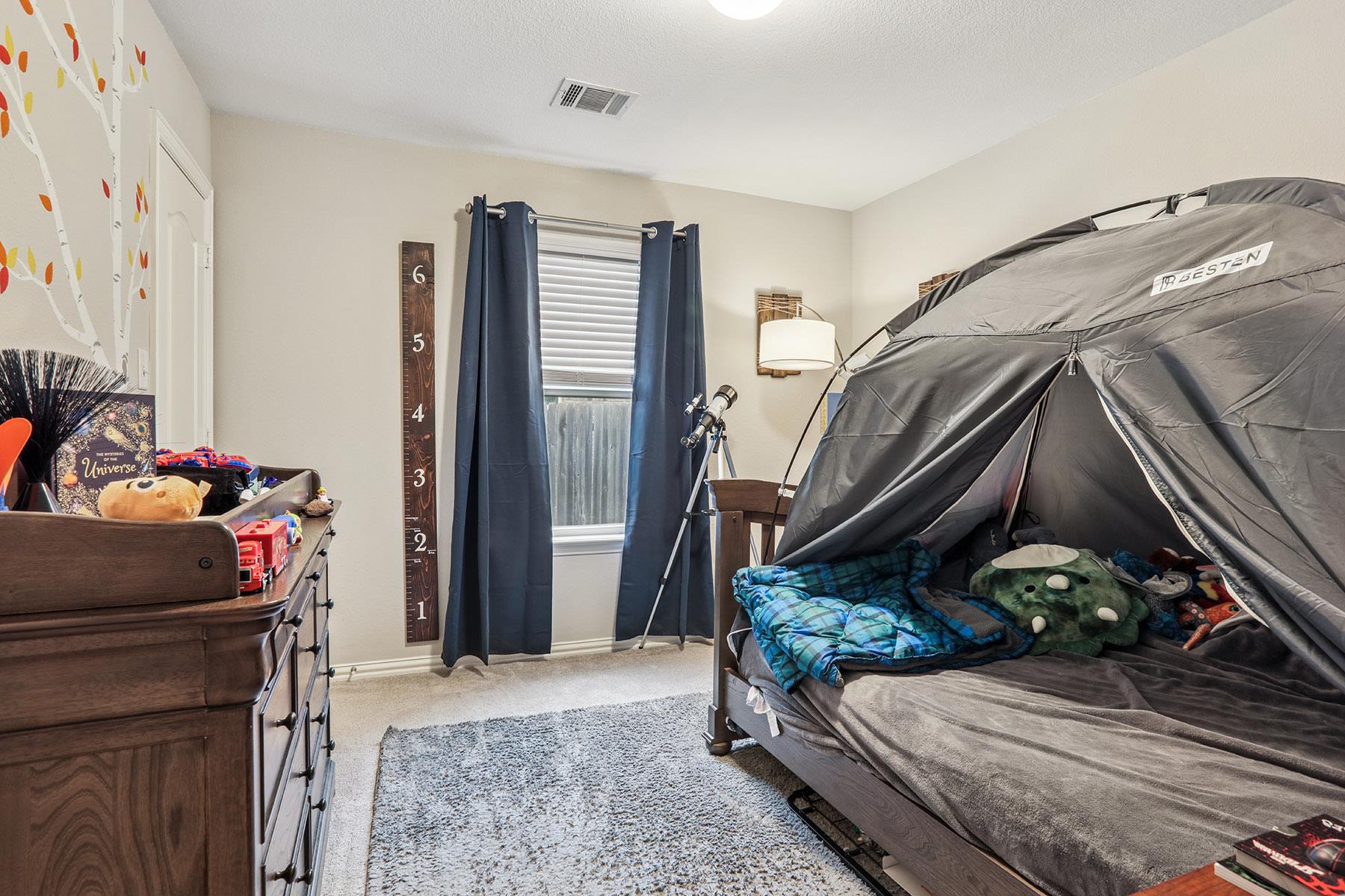 1105 Irina Cv, Hutto, TX 78634