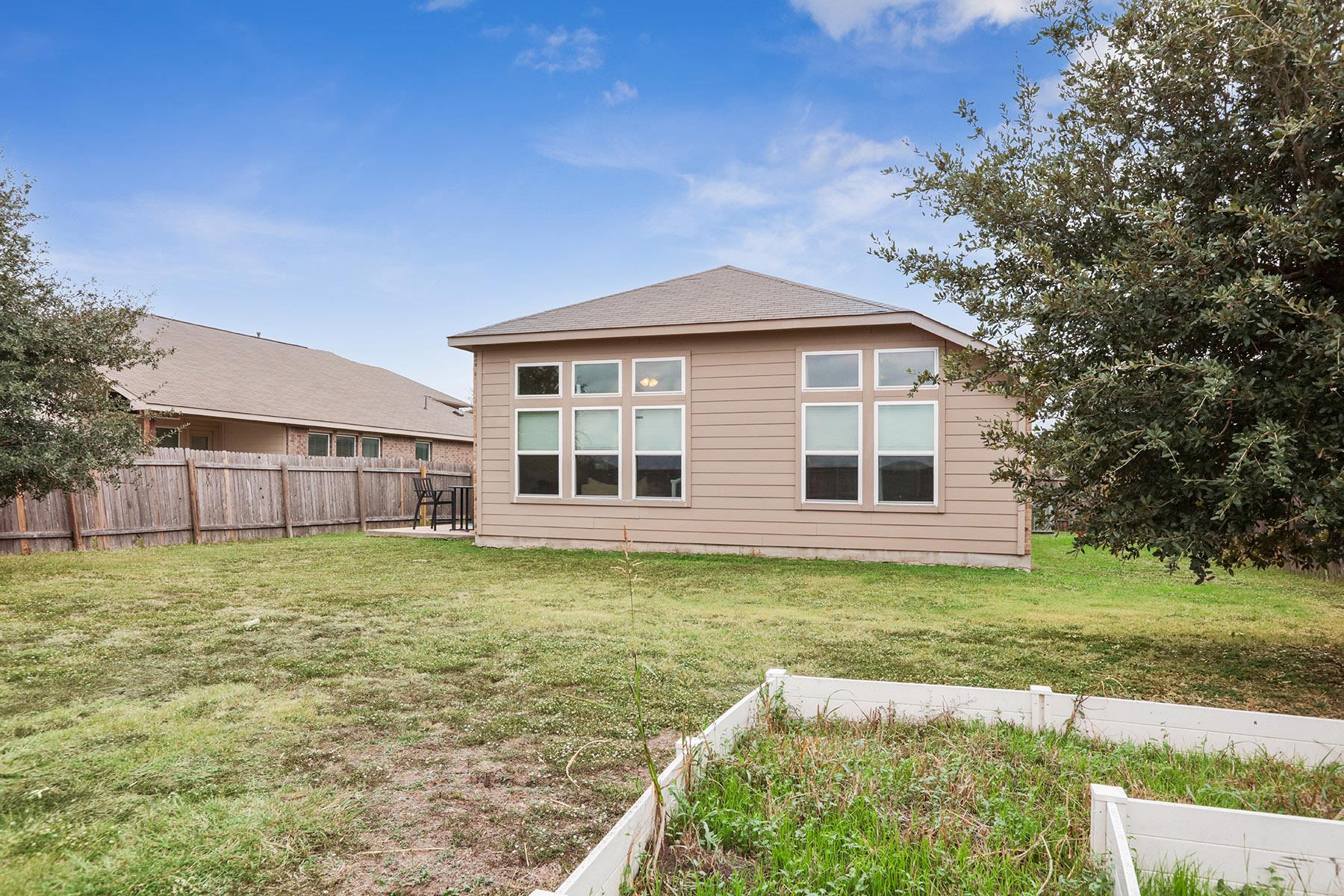 1105 Irina Cv, Hutto, TX 78634
