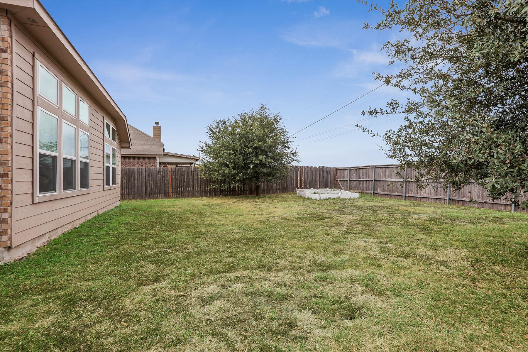 1105 Irina Cv, Hutto, TX 78634