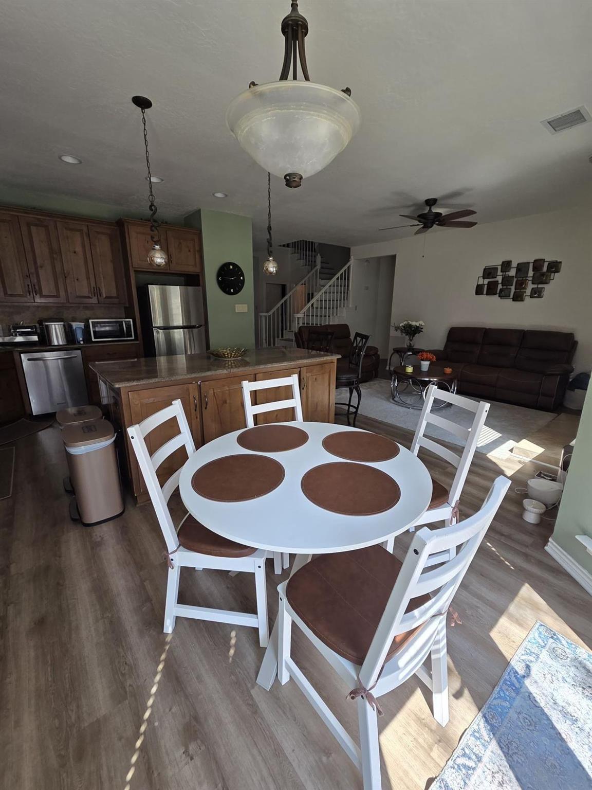 1203 Cardinal Ln, Round Rock, TX 78681