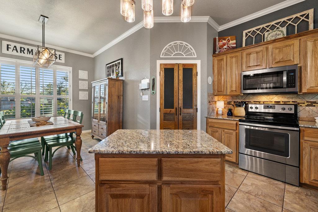 153 Ranger Blvd, Salado, TX 76571