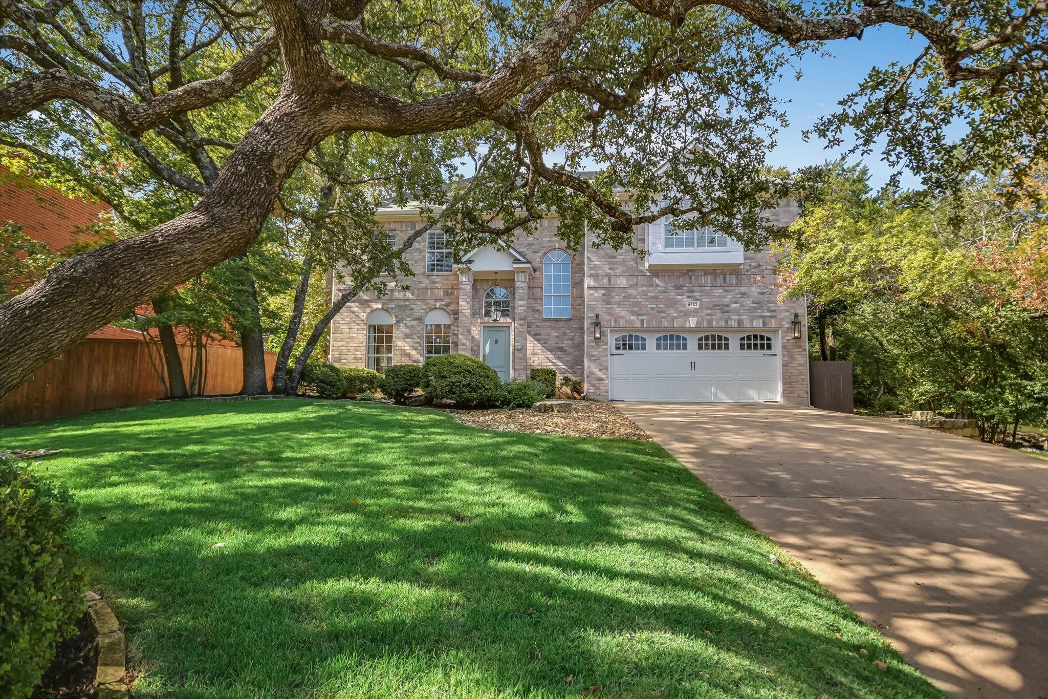8902 Spicebrush Dr, Austin, TX 78759