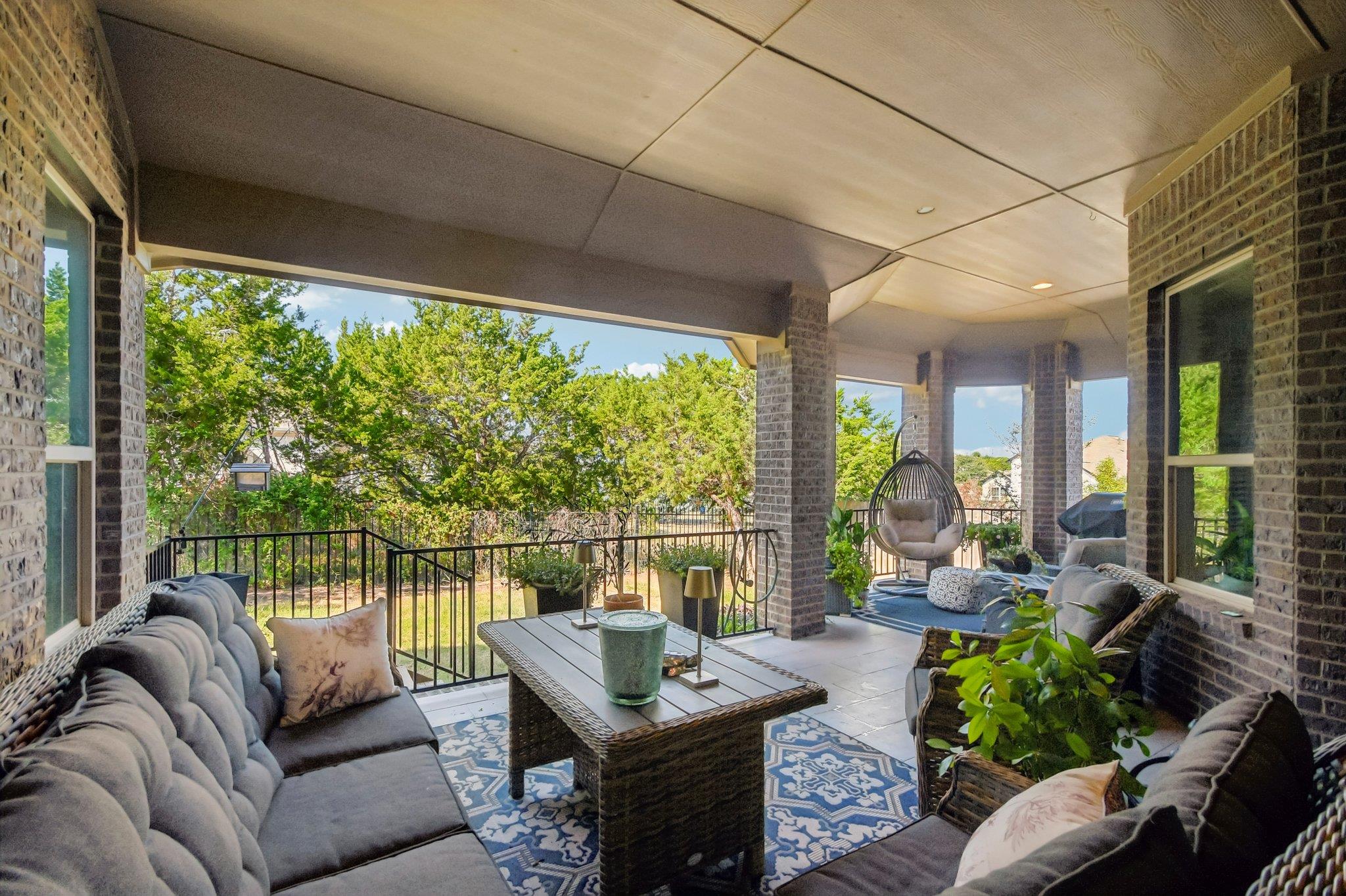 124 S Sage Holw, Dripping Springs, TX 78620