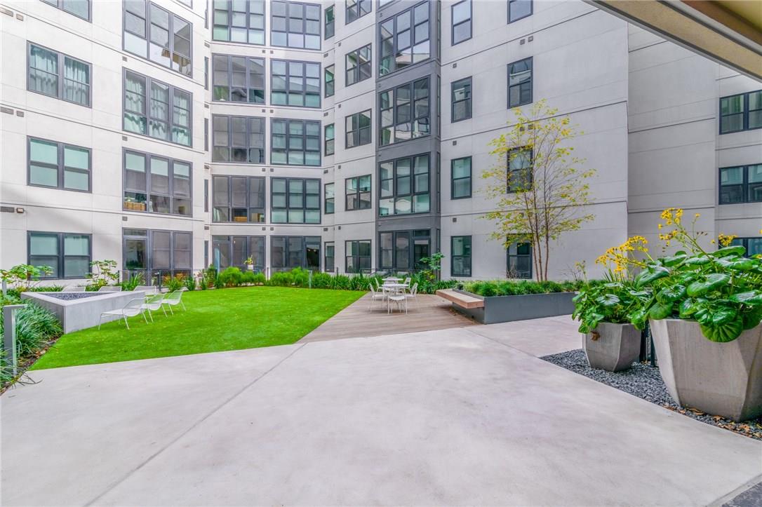 800 Embassy Dr # 407, Austin, TX 78702