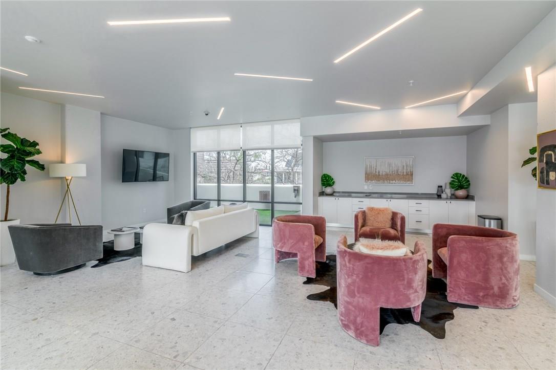 800 Embassy Dr # 407, Austin, TX 78702