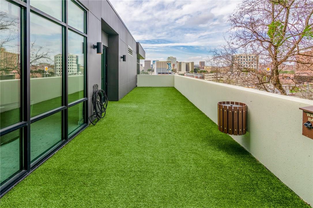 800 Embassy Dr # 407, Austin, TX 78702