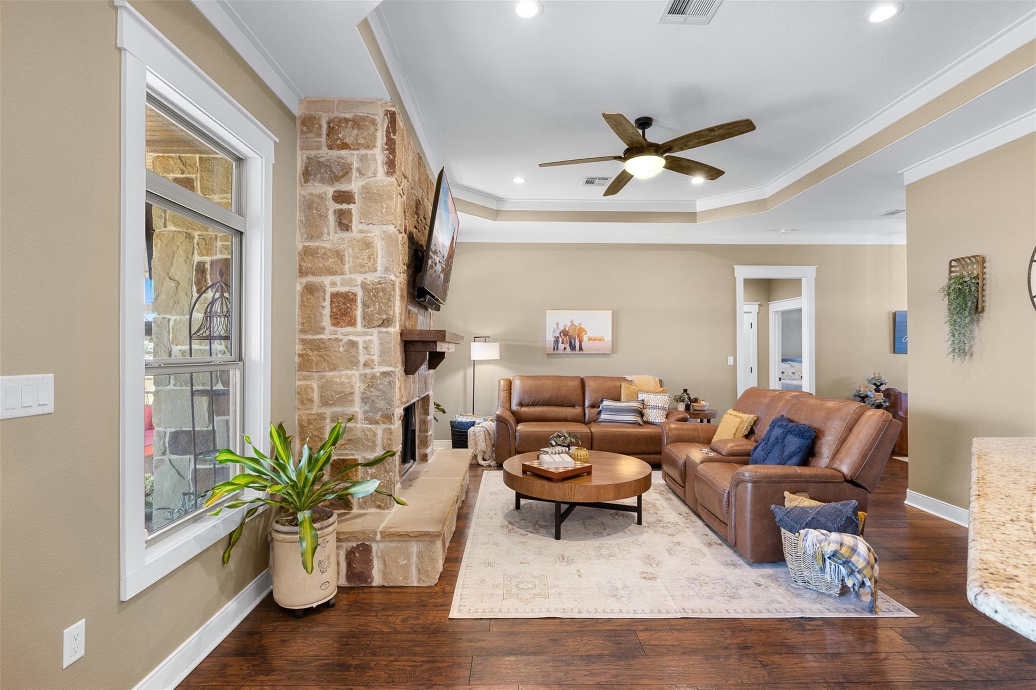 2232 FM 975, Caldwell, TX 77836