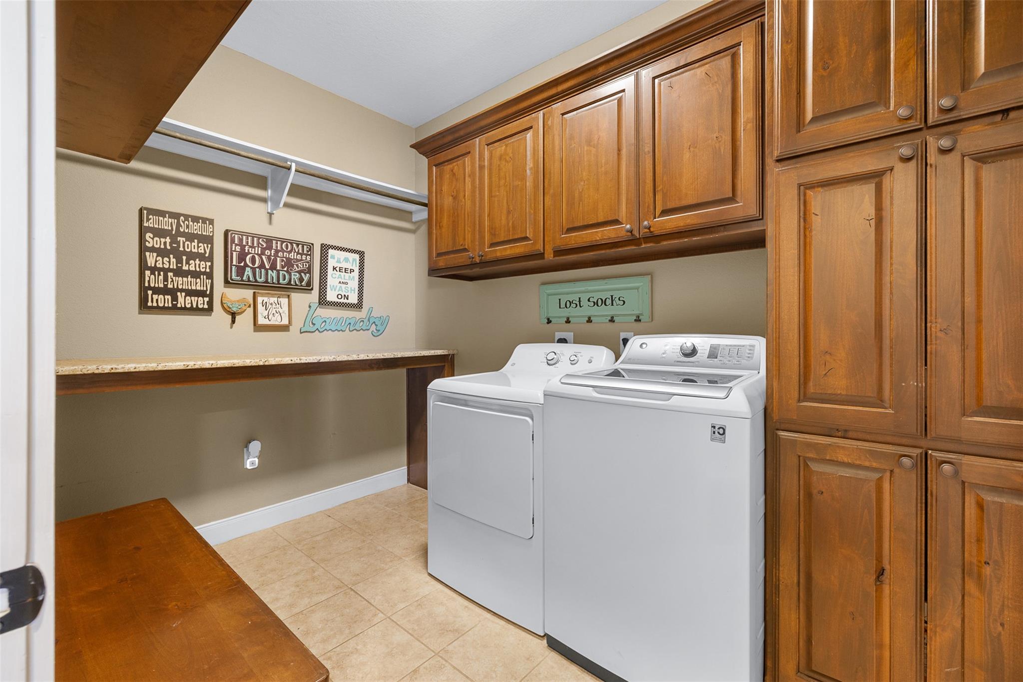 2232 FM 975, Caldwell, TX 77836