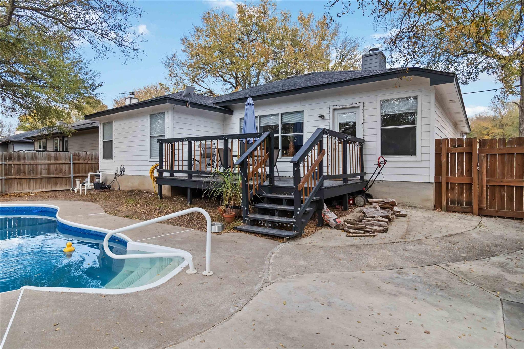 106 Shadow Wood Trl, Cedar Creek, TX 78612