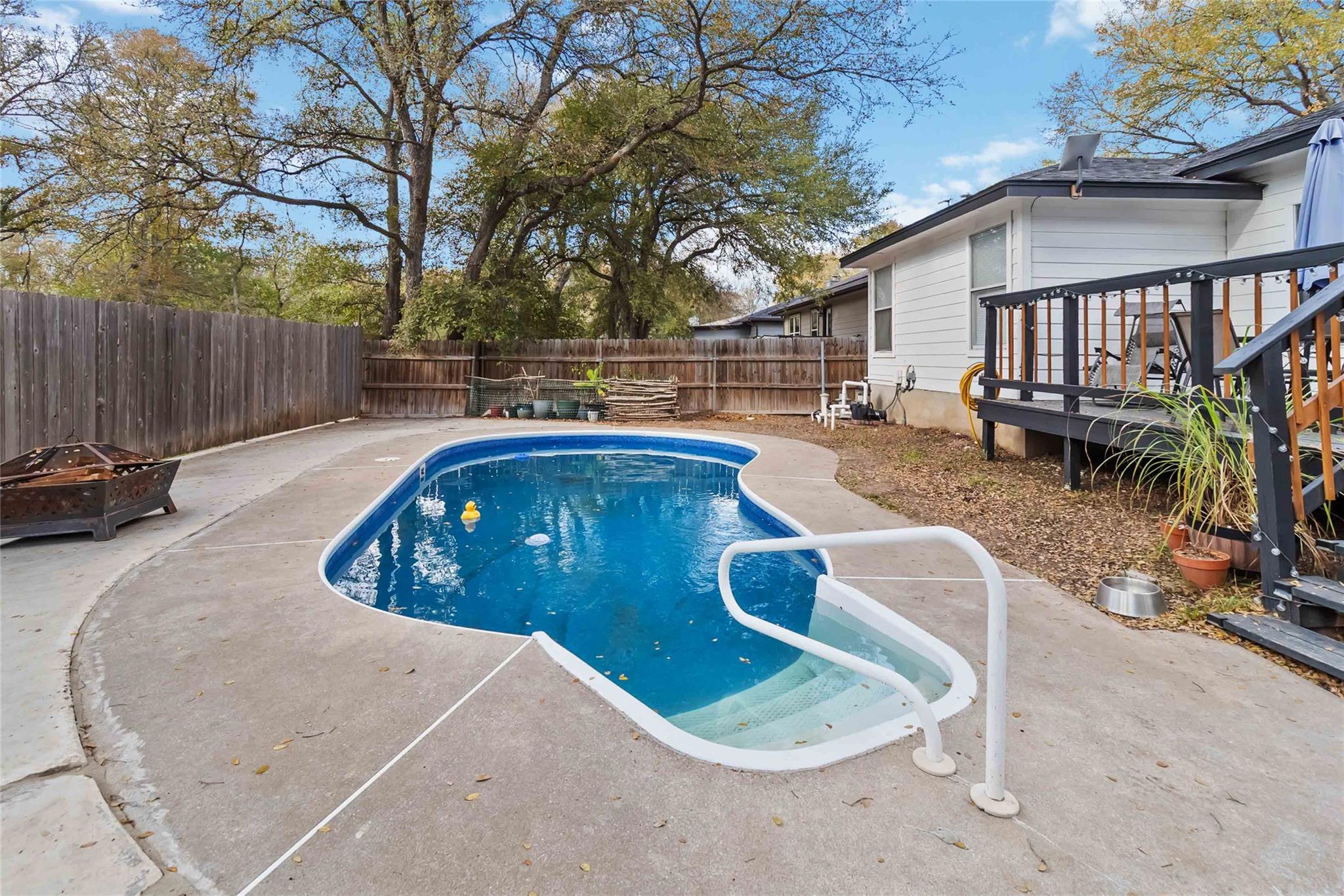 106 Shadow Wood Trl, Cedar Creek, TX 78612