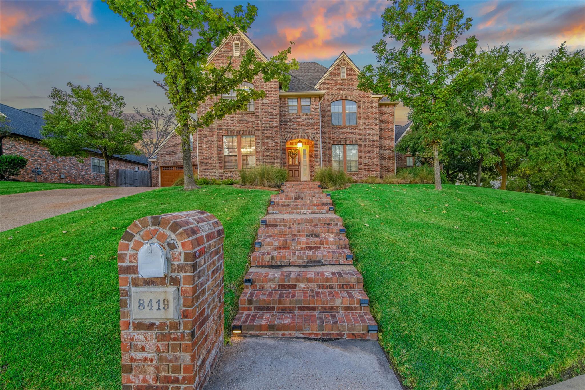 8419 Wildewood Cir, College Station, TX 77845