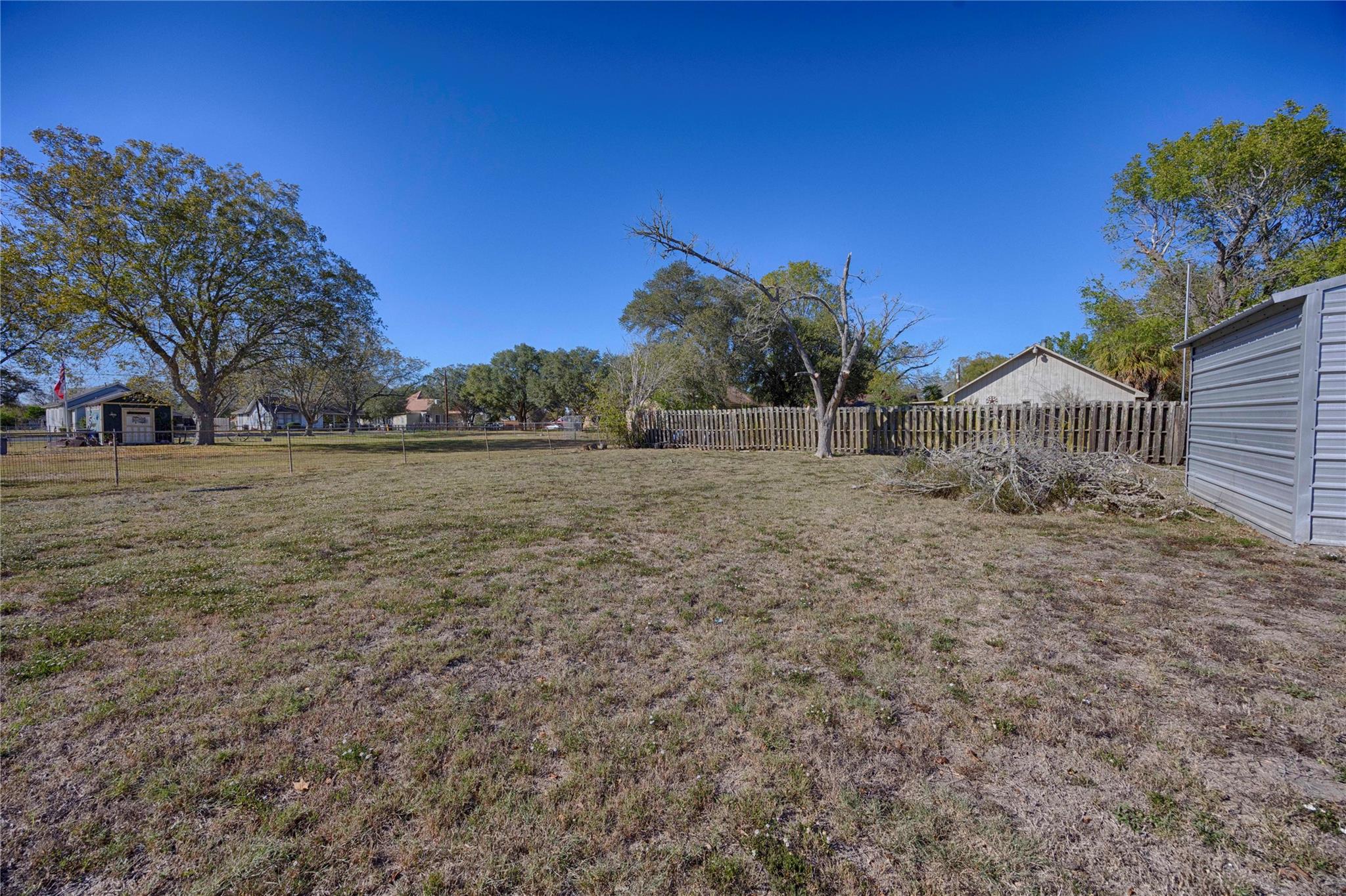 507 South St, Schulenburg, TX 78956