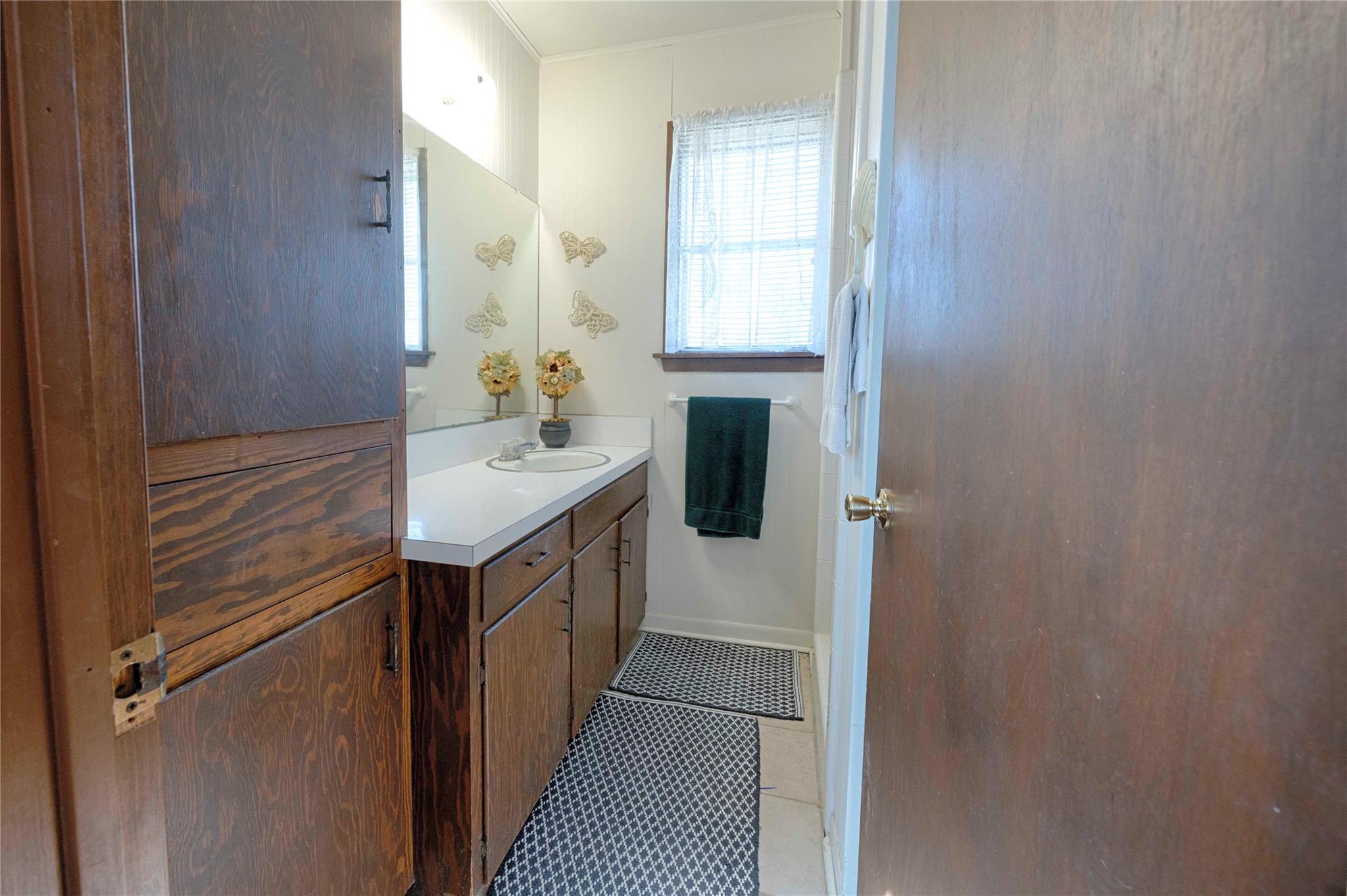 507 South St, Schulenburg, TX 78956