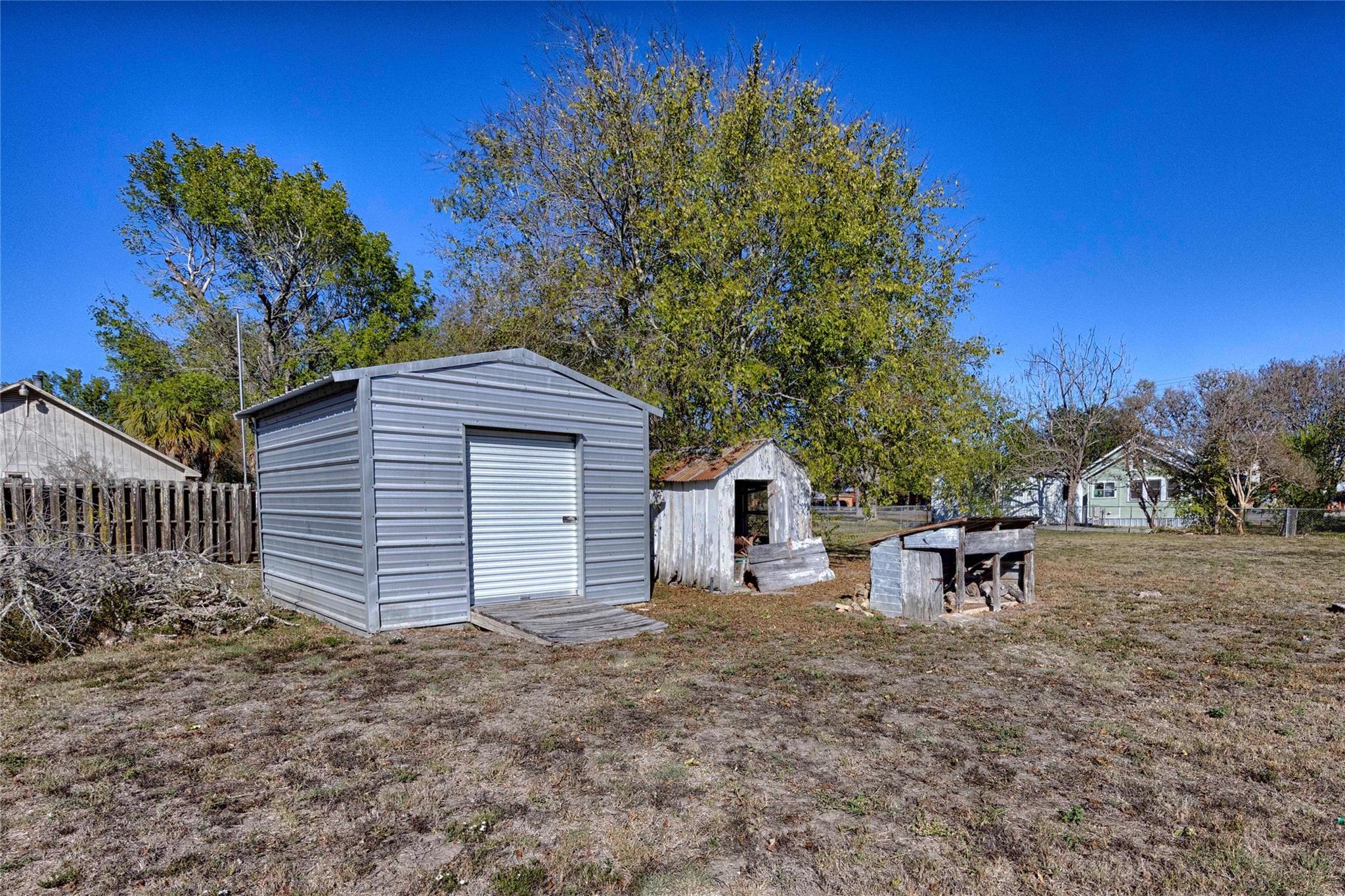 507 South St, Schulenburg, TX 78956