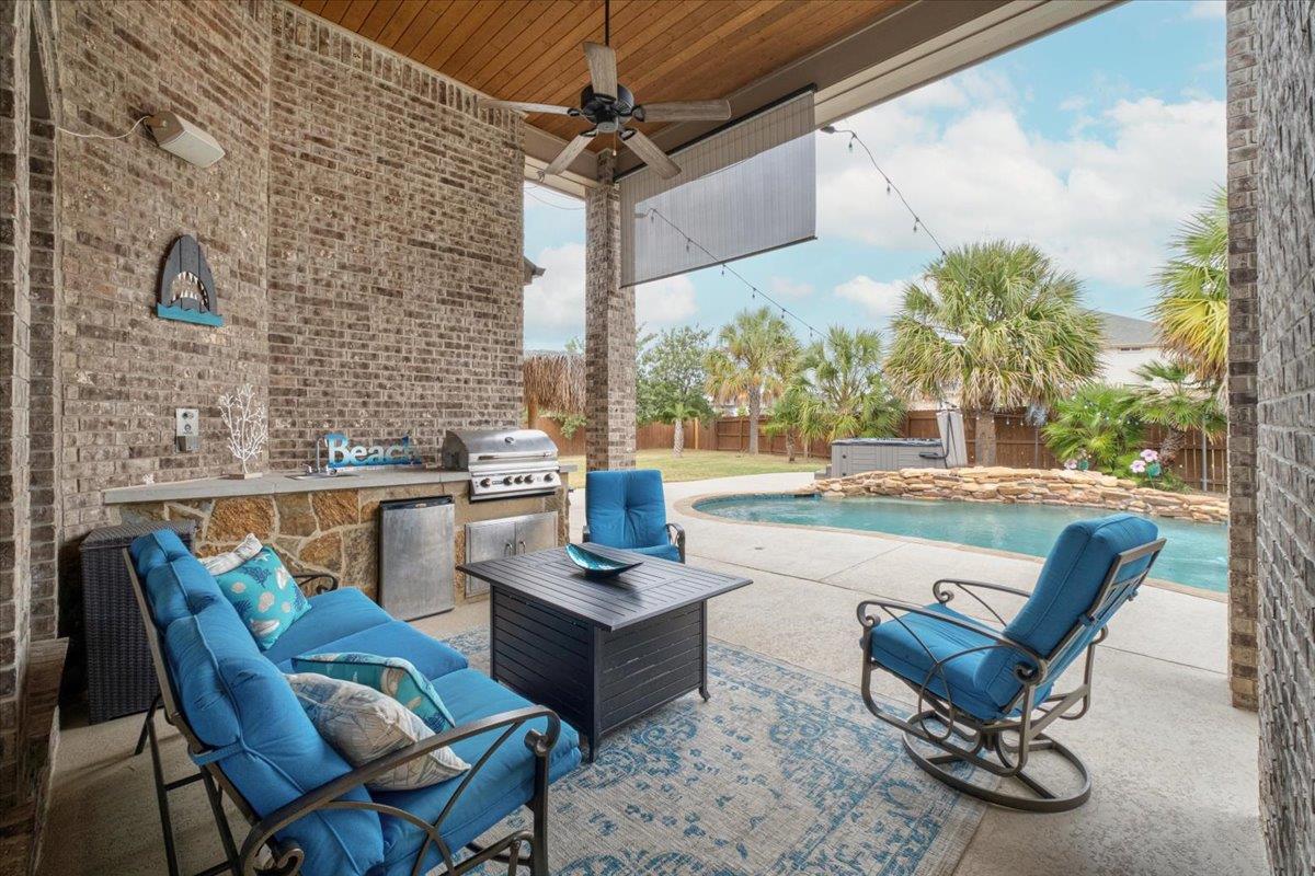 814 Jesse Trl, San Marcos, TX 78666