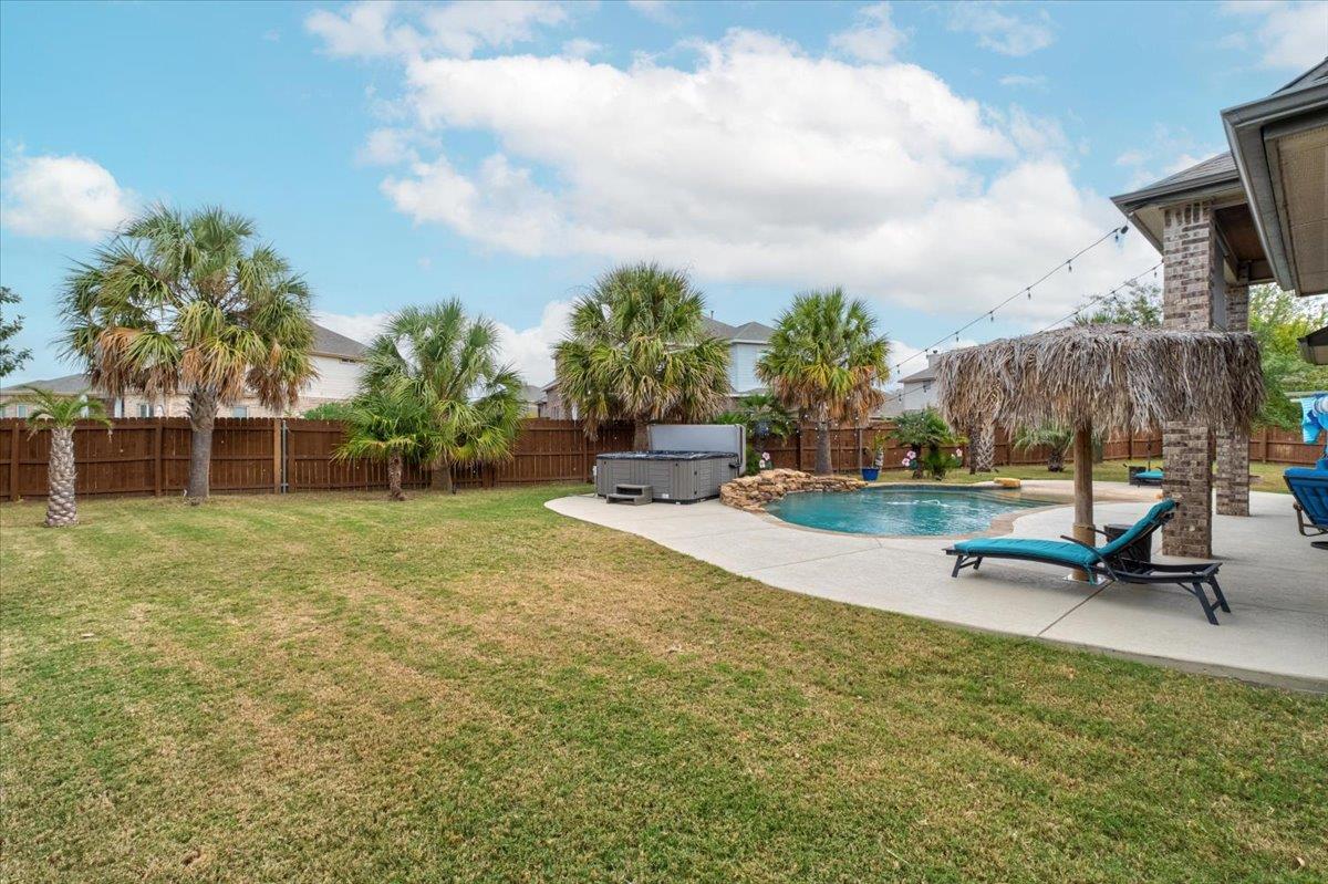 814 Jesse Trl, San Marcos, TX 78666