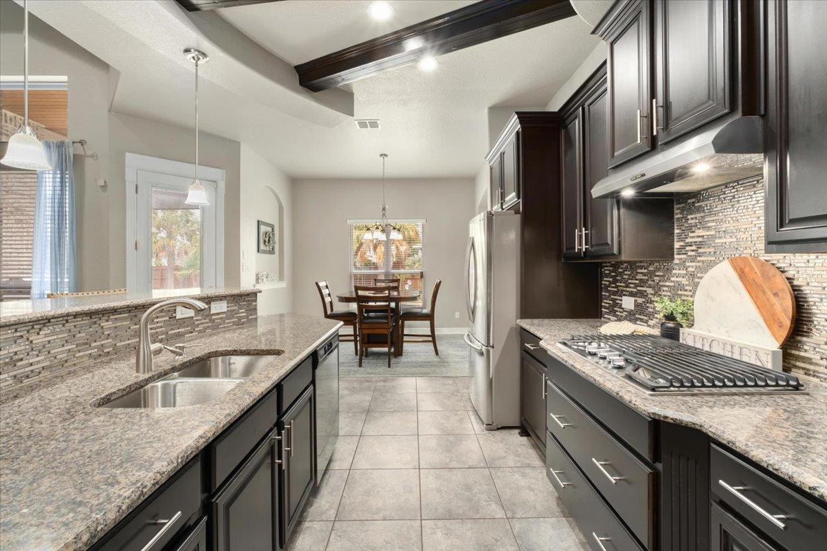 814 Jesse Trl, San Marcos, TX 78666