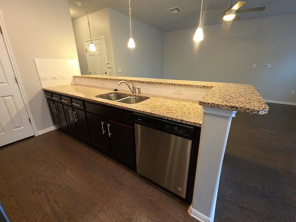 1608 Catalan Rd # 302, Austin, TX 78748