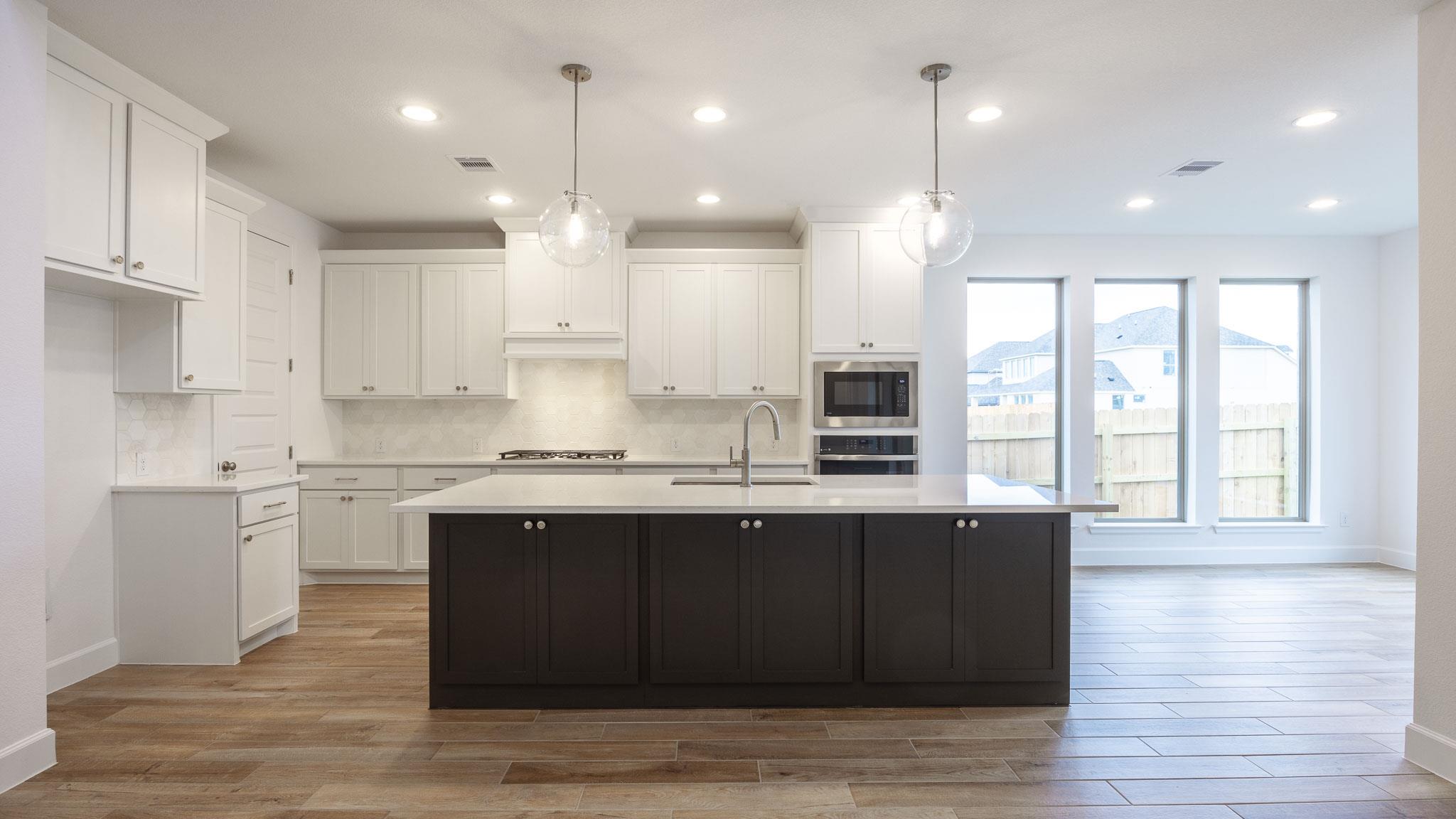 460 Brandywine Rd, Hutto, TX 78634