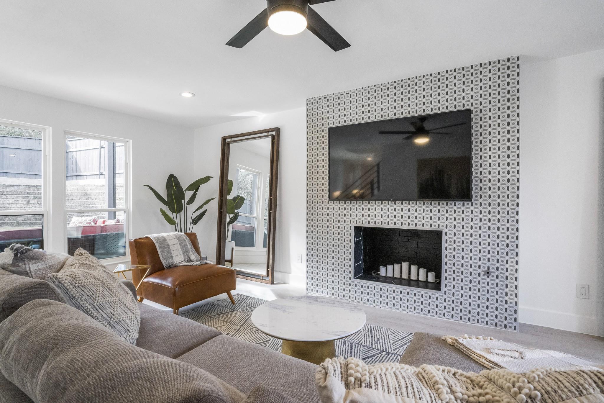 2001 Wychwood Dr, Austin, TX 78746