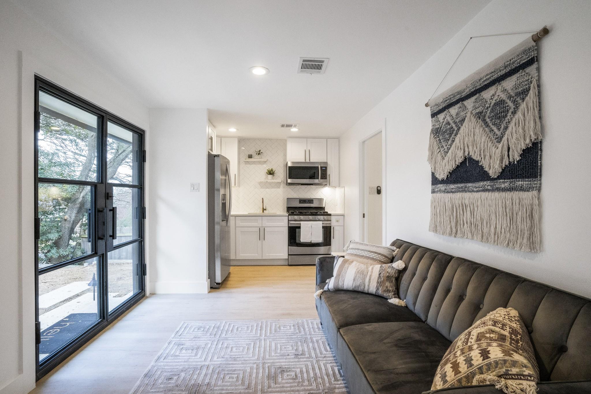 2001 Wychwood Dr, Austin, TX 78746