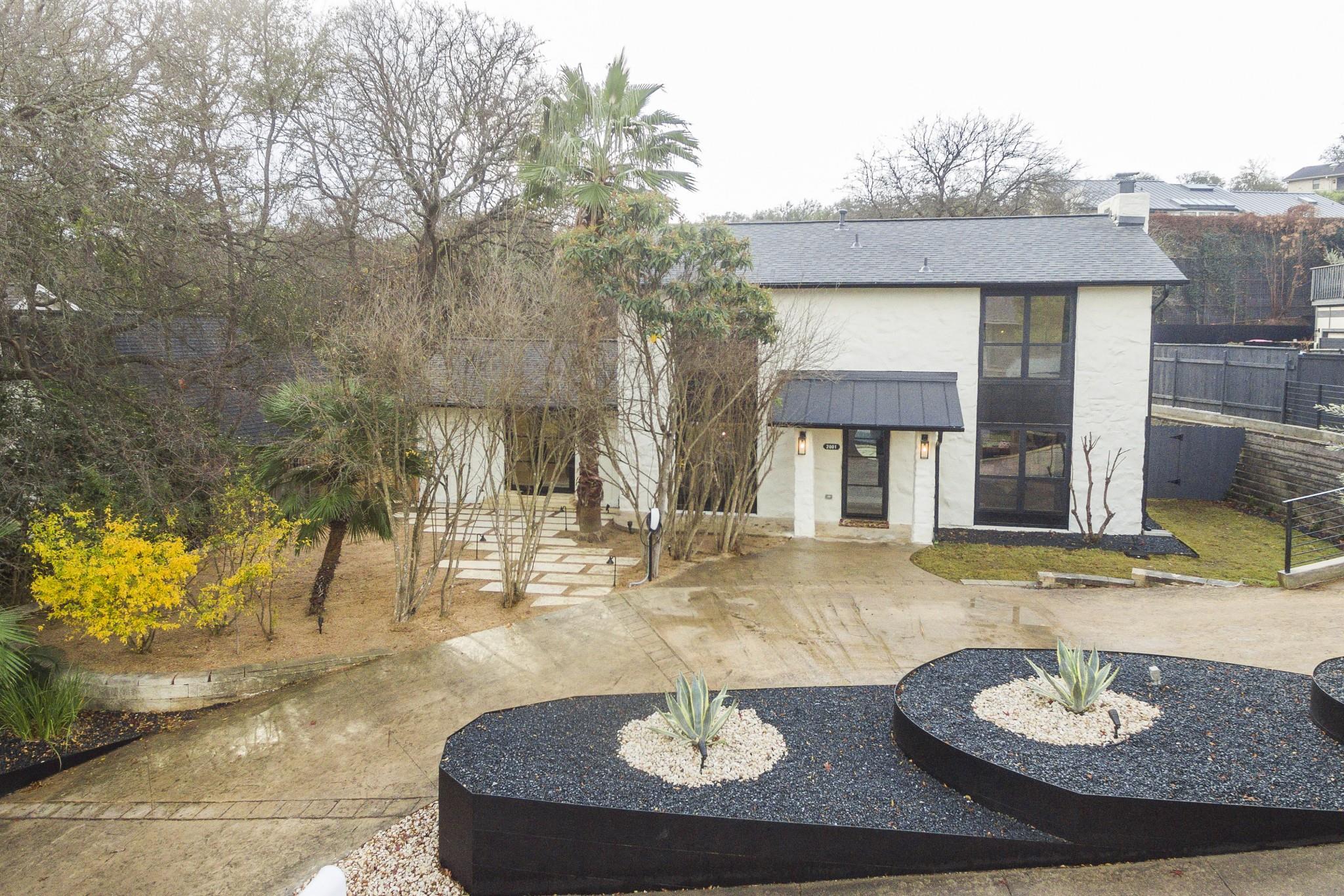 2001 Wychwood Dr, Austin, TX 78746