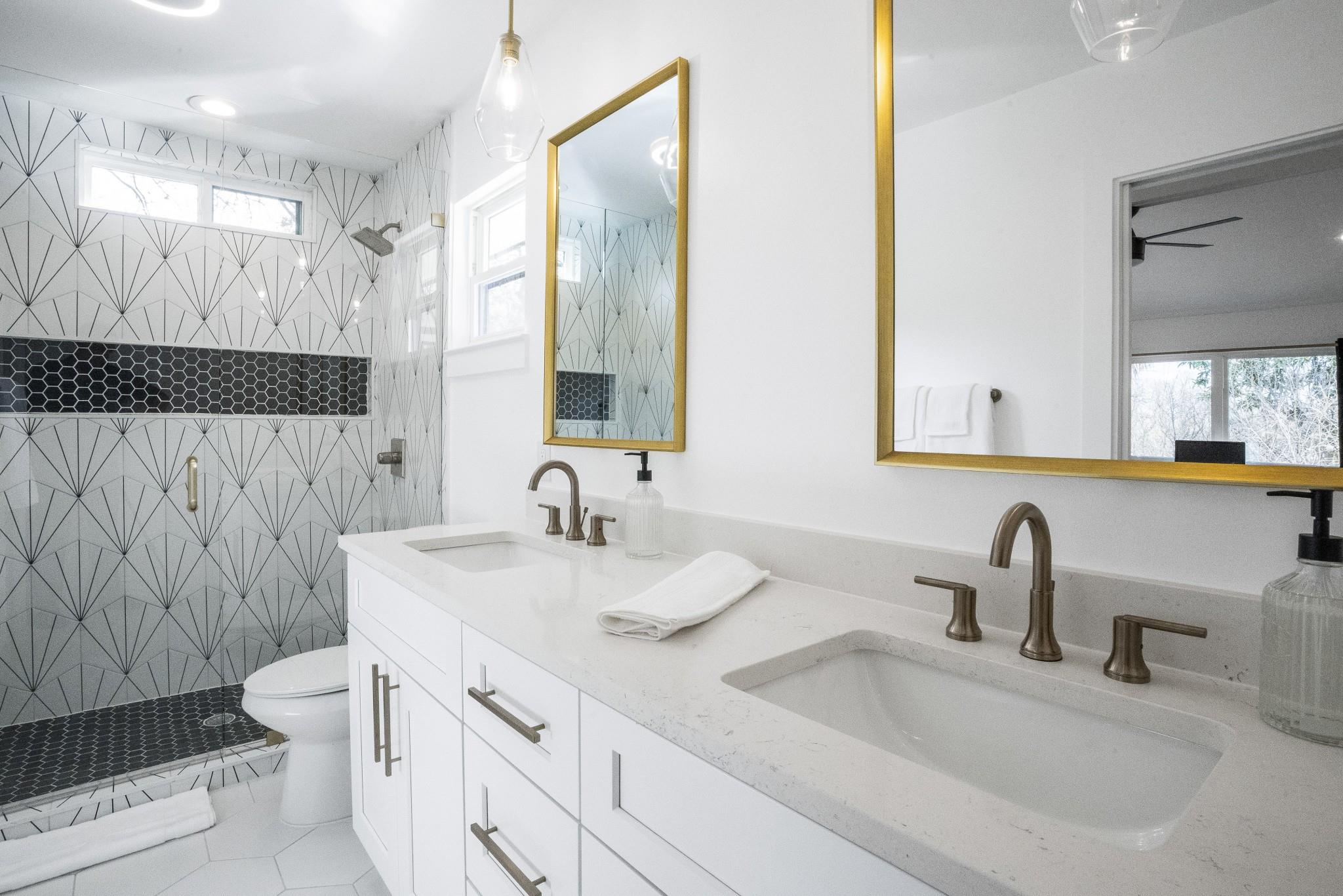 2001 Wychwood Dr, Austin, TX 78746