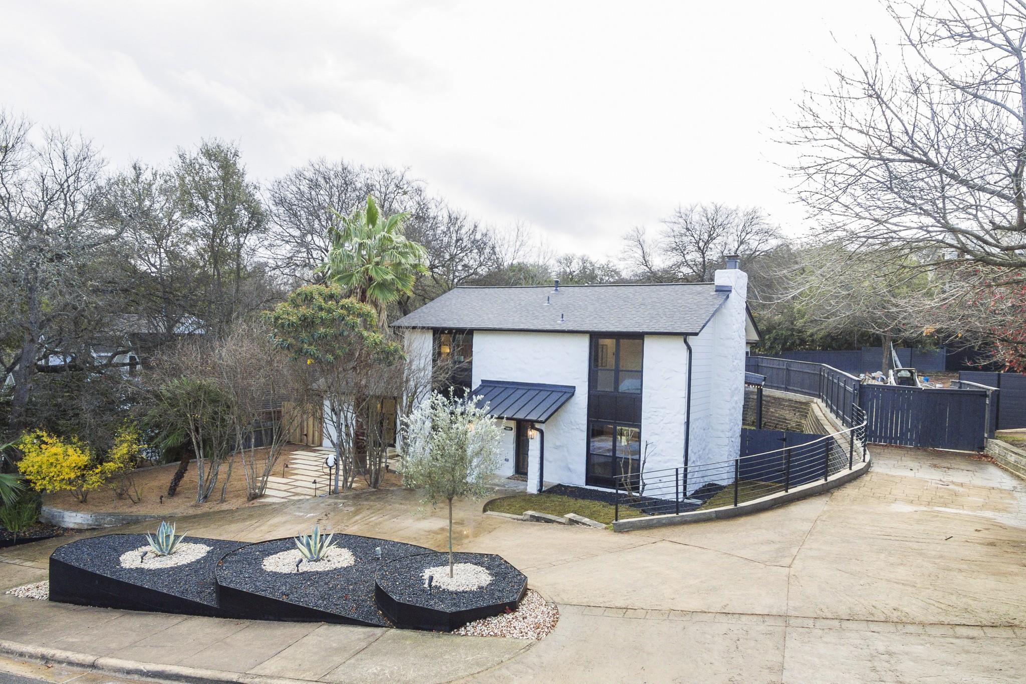 2001 Wychwood Dr, Austin, TX 78746