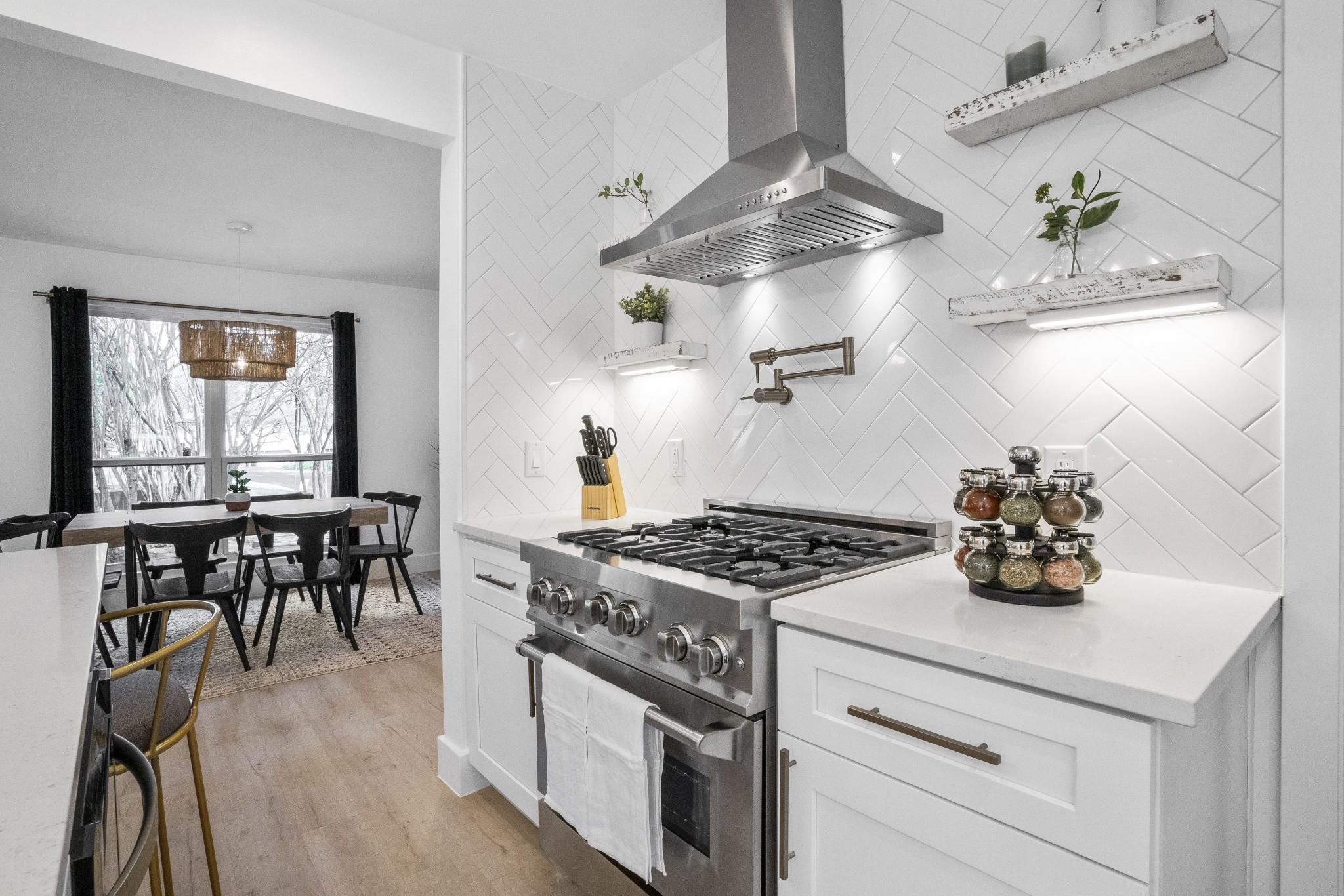 2001 Wychwood Dr, Austin, TX 78746