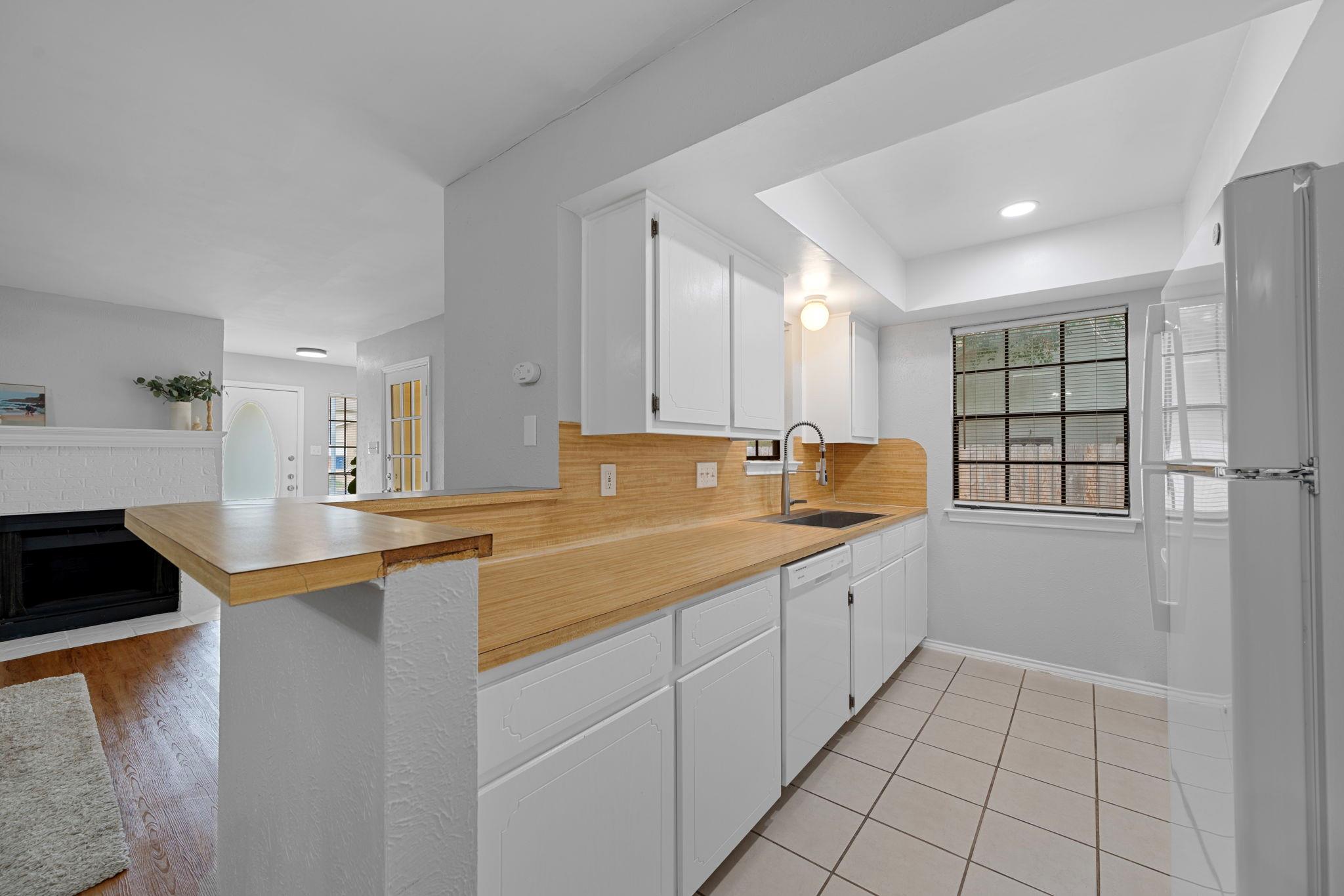 8807 Cainwood Ln, Austin, TX 78729