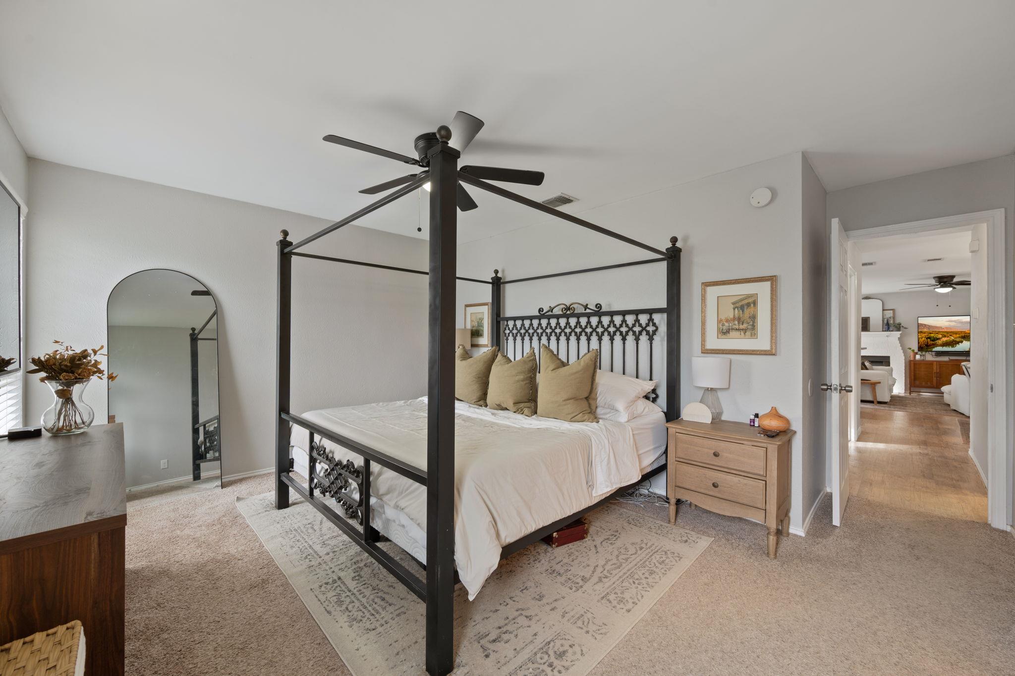 8807 Cainwood Ln, Austin, TX 78729