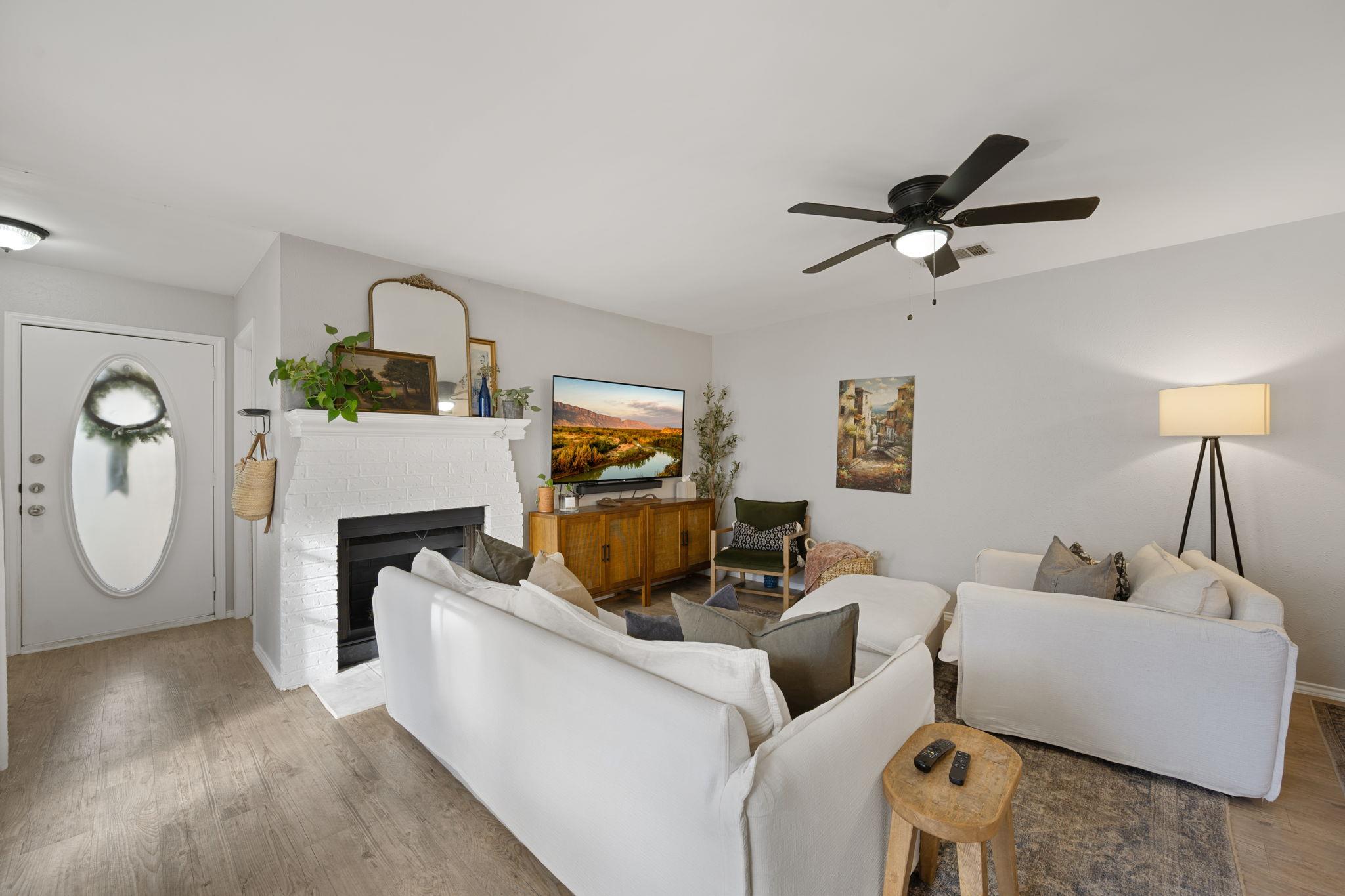 8807 Cainwood Ln, Austin, TX 78729